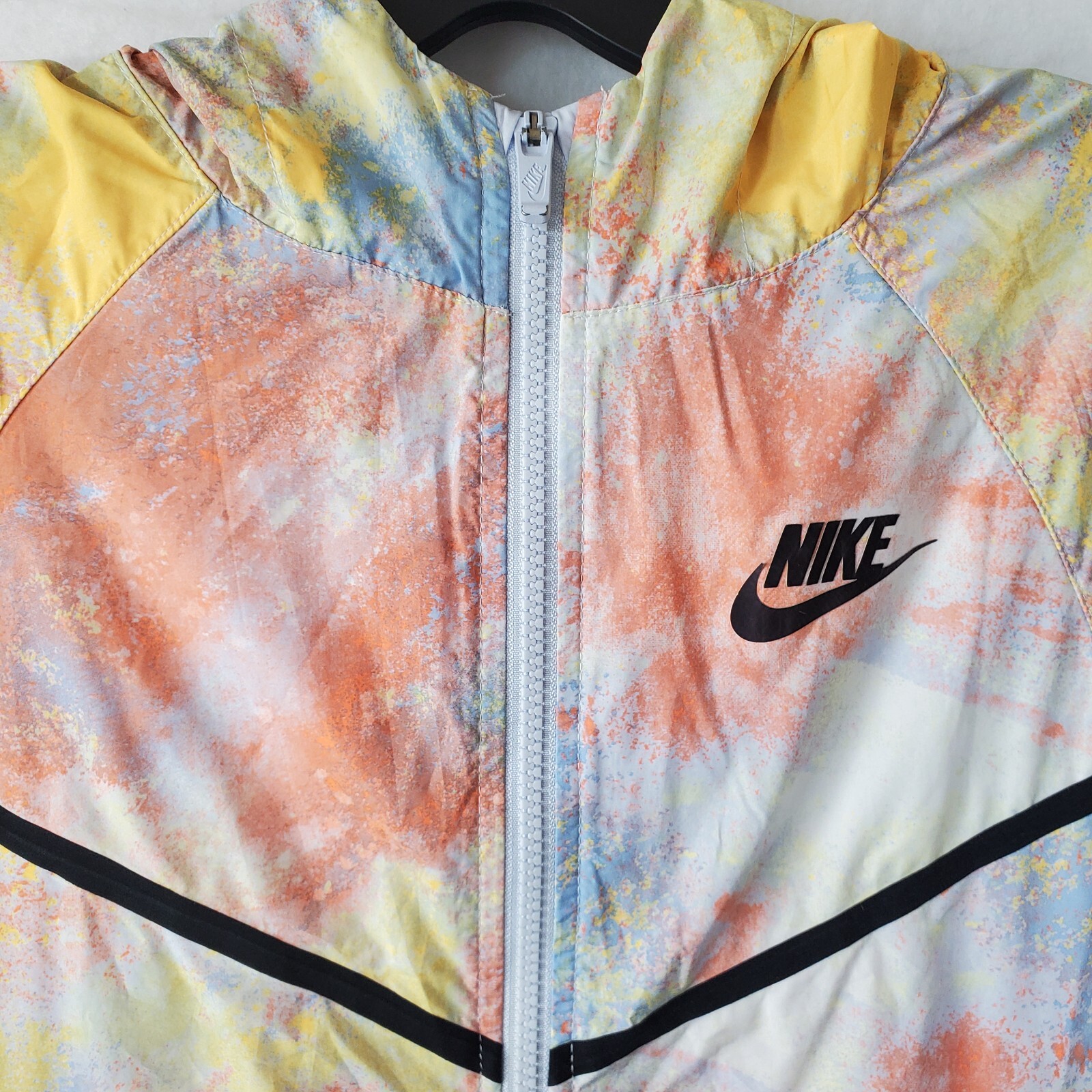 Nike Rain Jacket Youth’s XL Full Zip Rainbreaker Hoodie Coat Running Multicolor