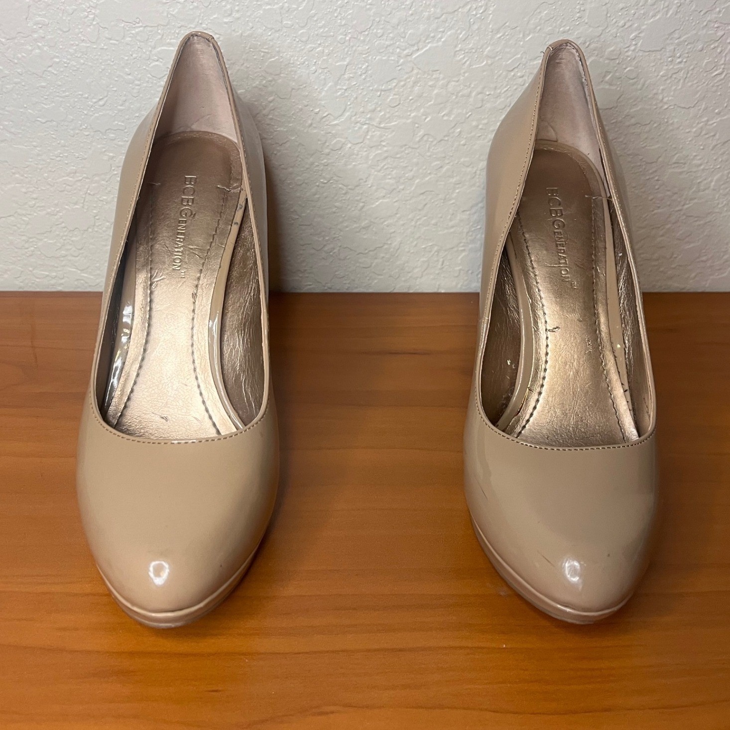 BCBGeneration Nude Patent Leather Platform Pumps Almond Toe Stiletto Heels 8B/38