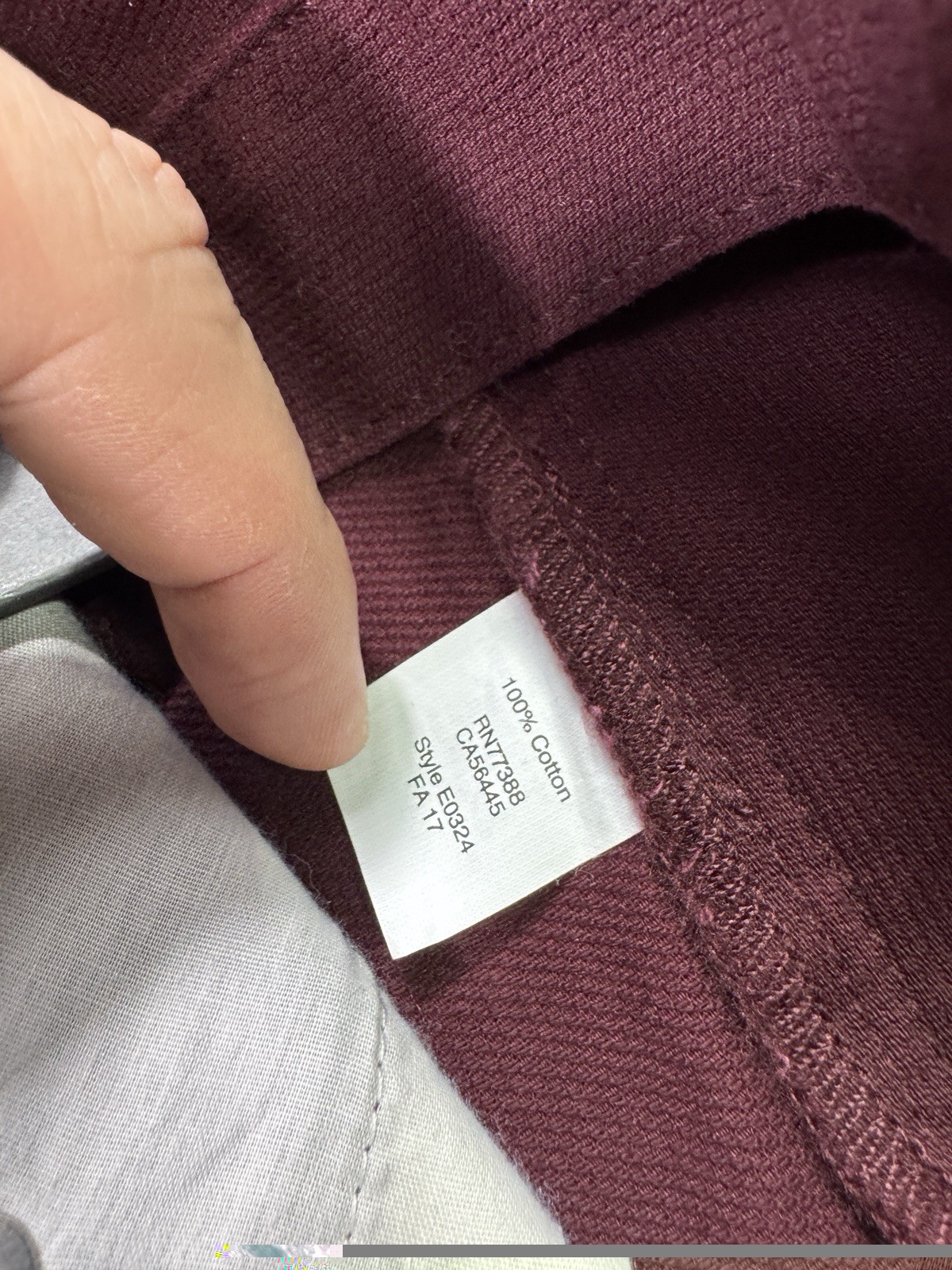 J Crew The Sutton Men’s 30×30 (30×29) NWT Maroon Chino Pants Slim Fit Modern