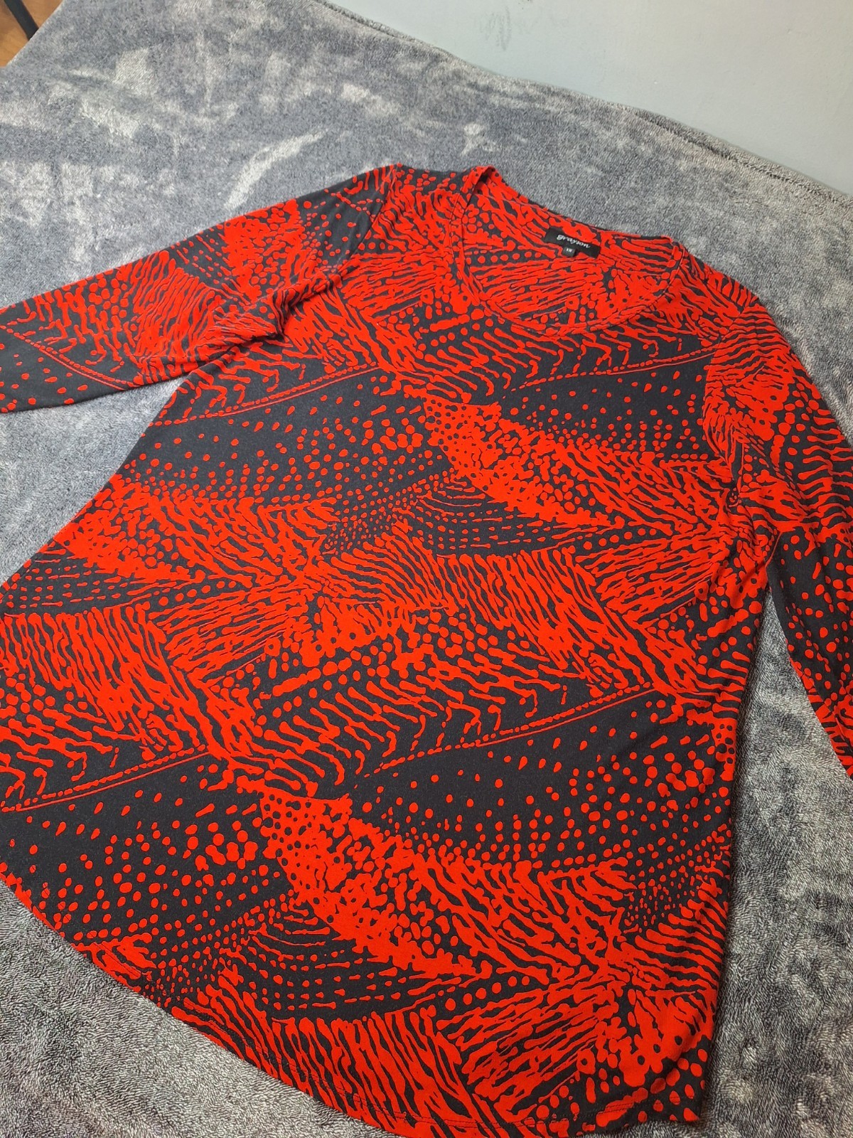 Grayson Slinky Jersey Knit Tunic Blouse Womens 1X Red Black Animal Print…