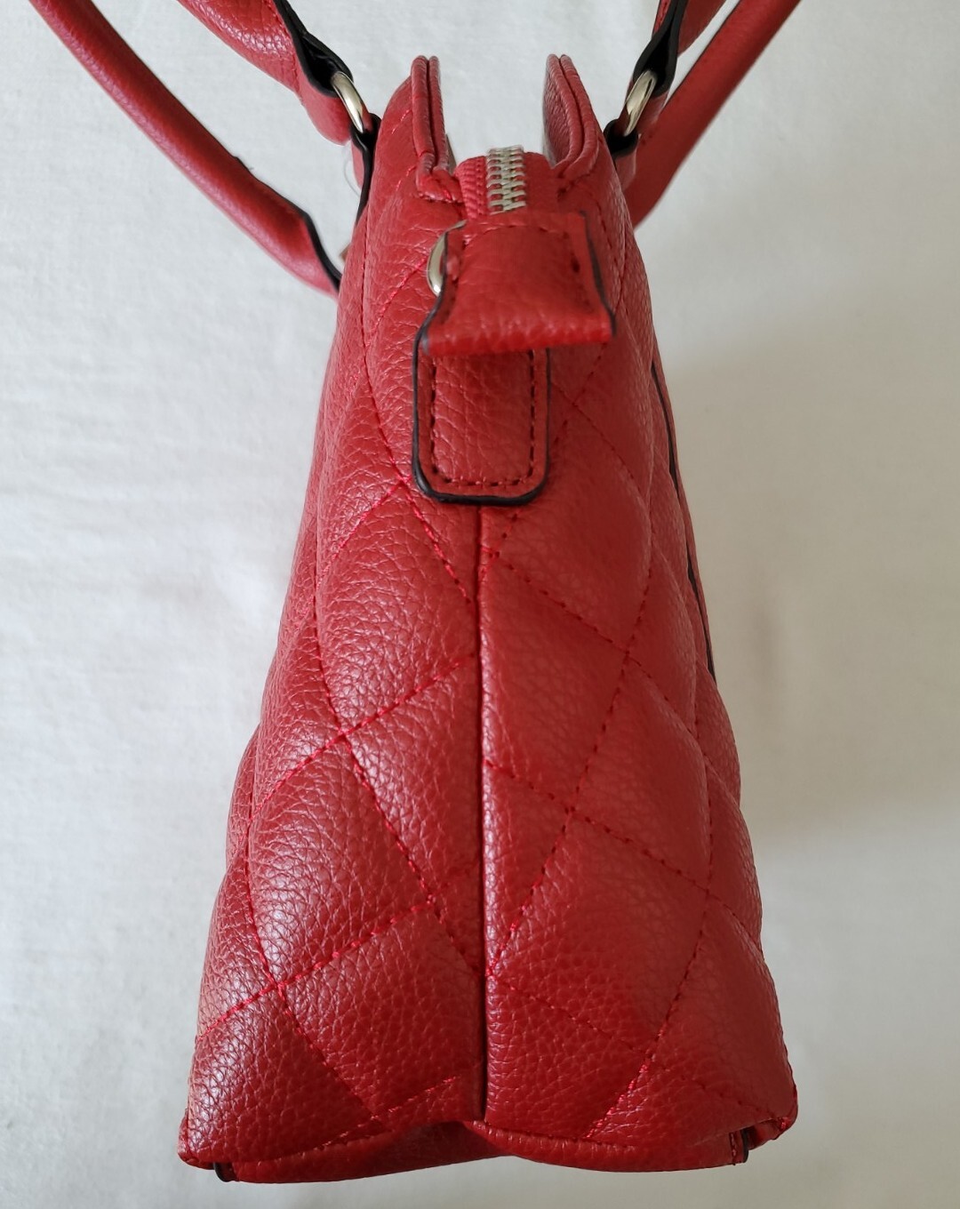 STEVE MADDEN BJULES HANDBAG RED QUILTED with Crossbody Strap Silver Accents NWT