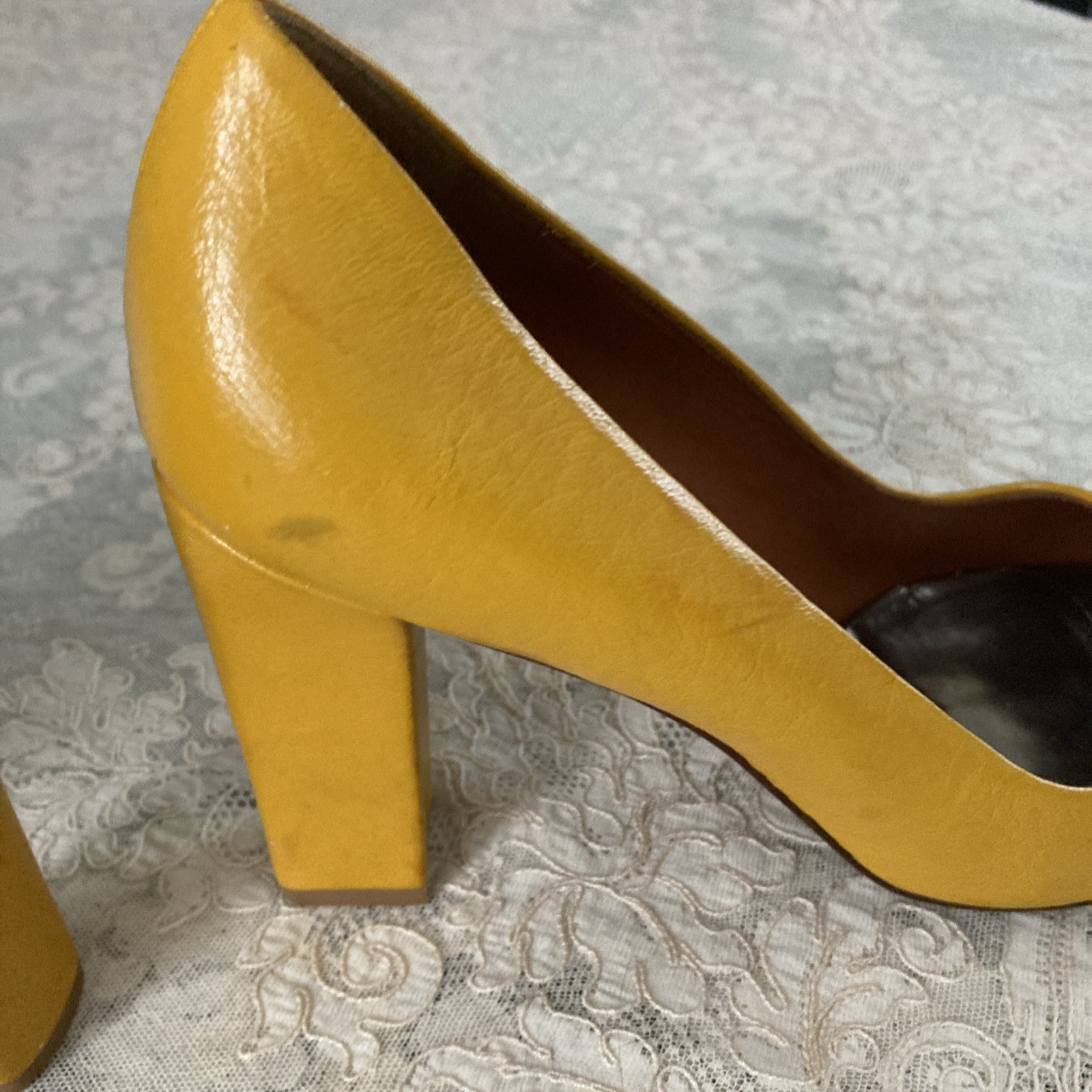 VINTAGE Lanvin Ete 2008 Yellow Patent Leather Metallic Peep Toe Pumps Sz 38 / 7