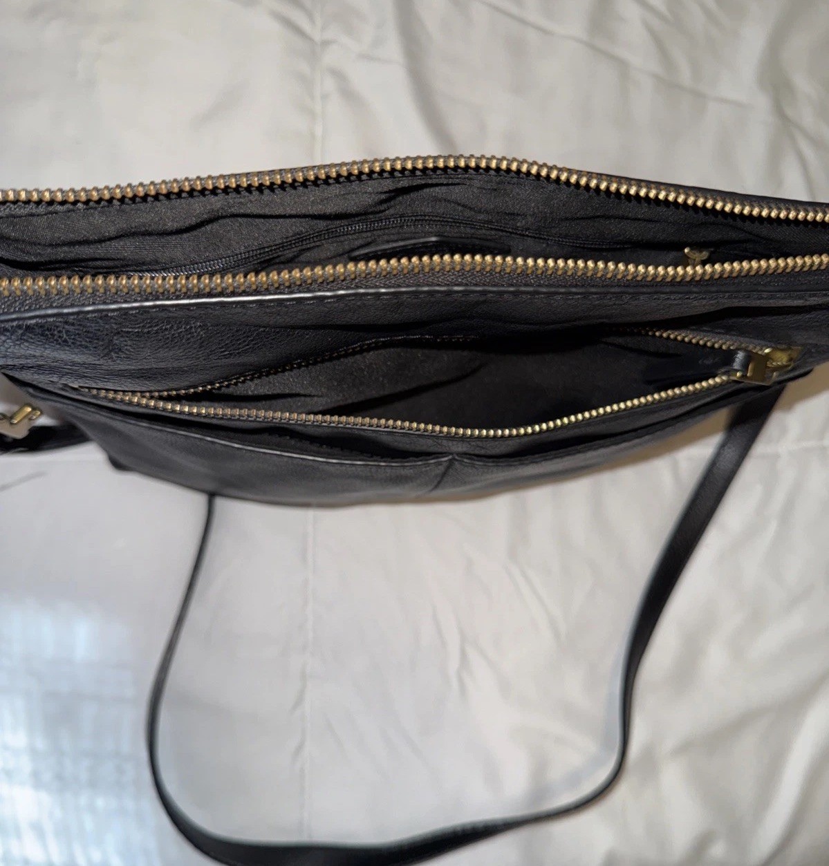 Fossil Crossbody Bag in Black Leather Excellent Condition