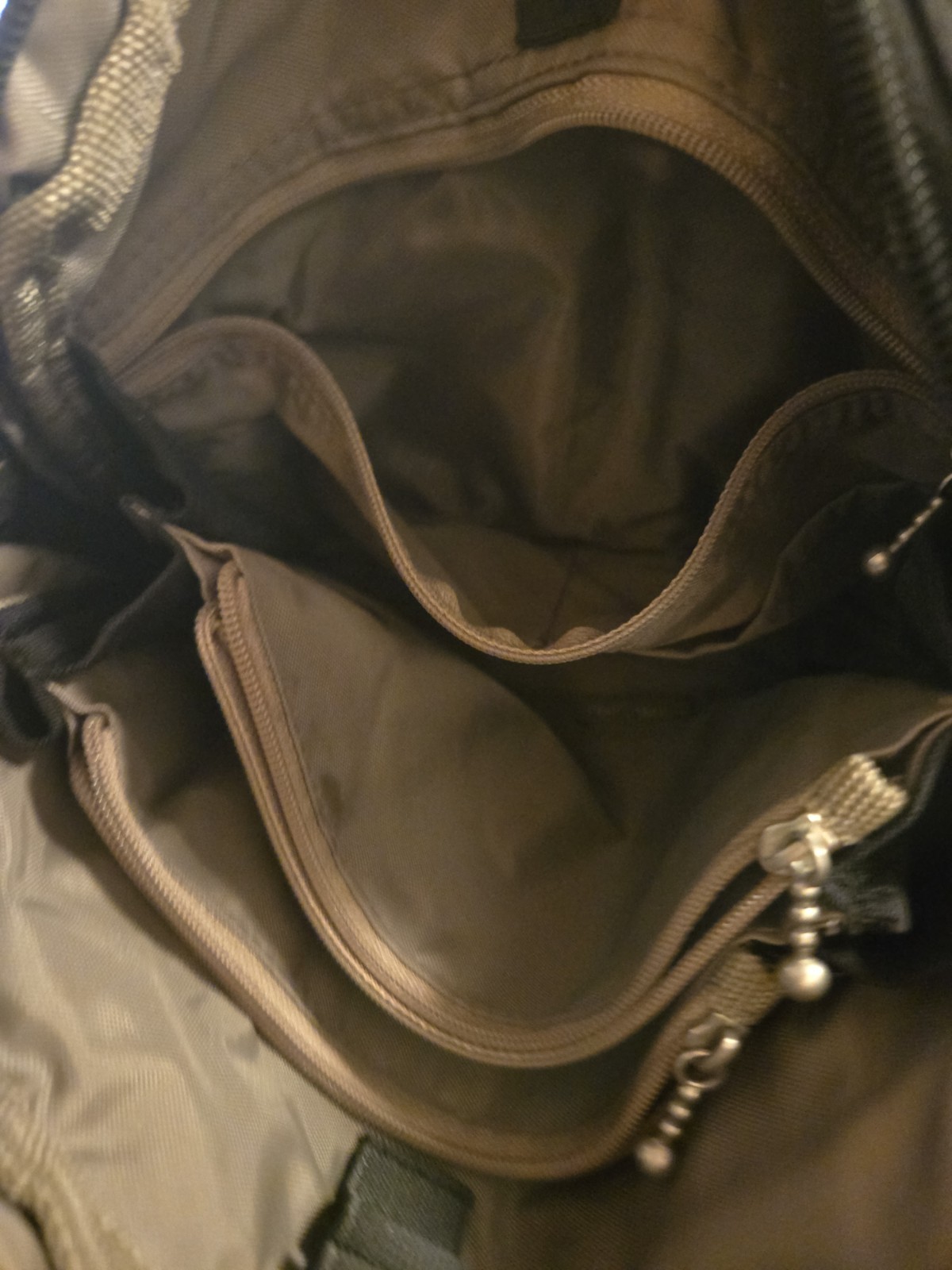 Baggallini Convertable Waist/Shoulder Bag -Pockets Pockets Pockets In Black