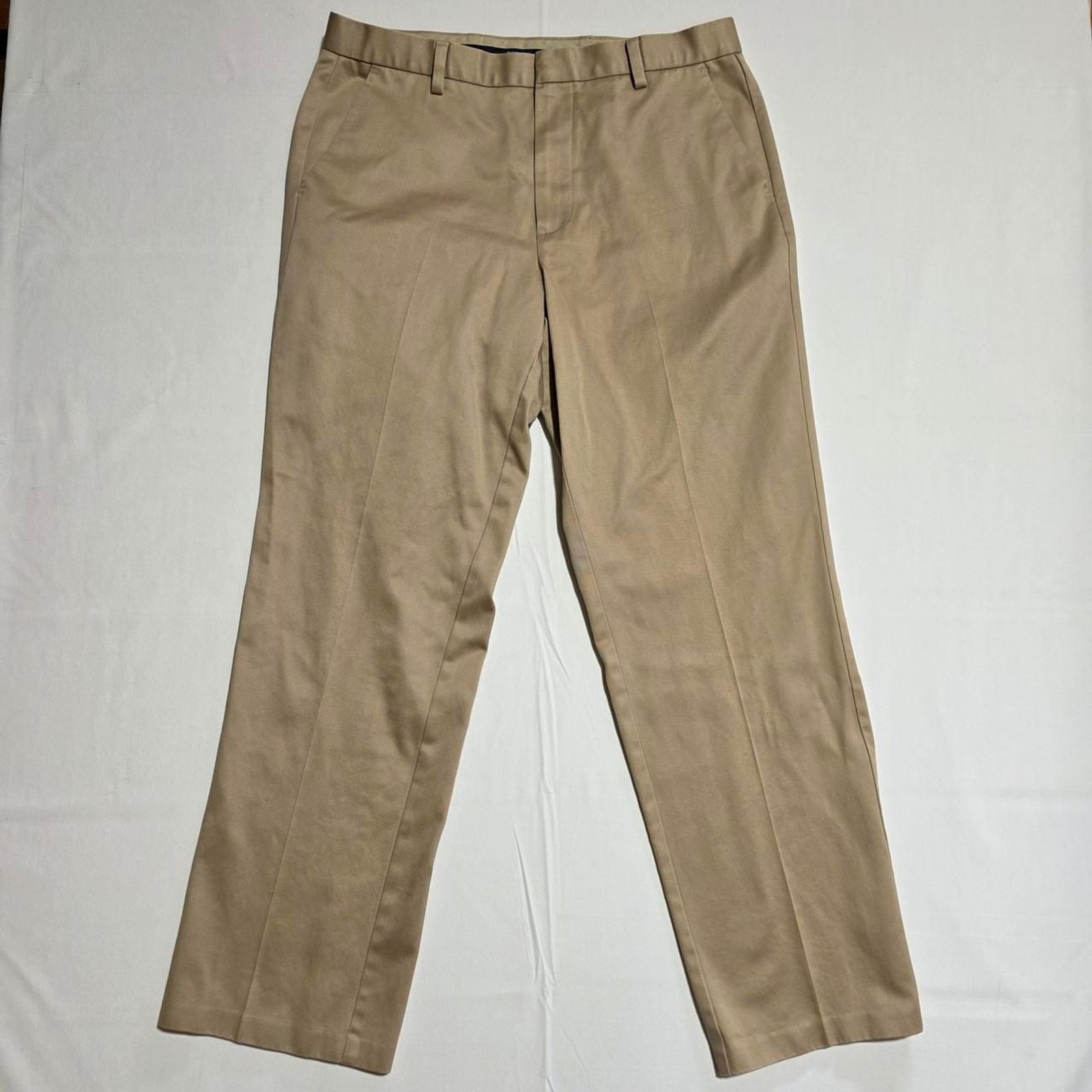 Dockers flat front classic fit men’s size W36/L32 100%cotton style # 406714123