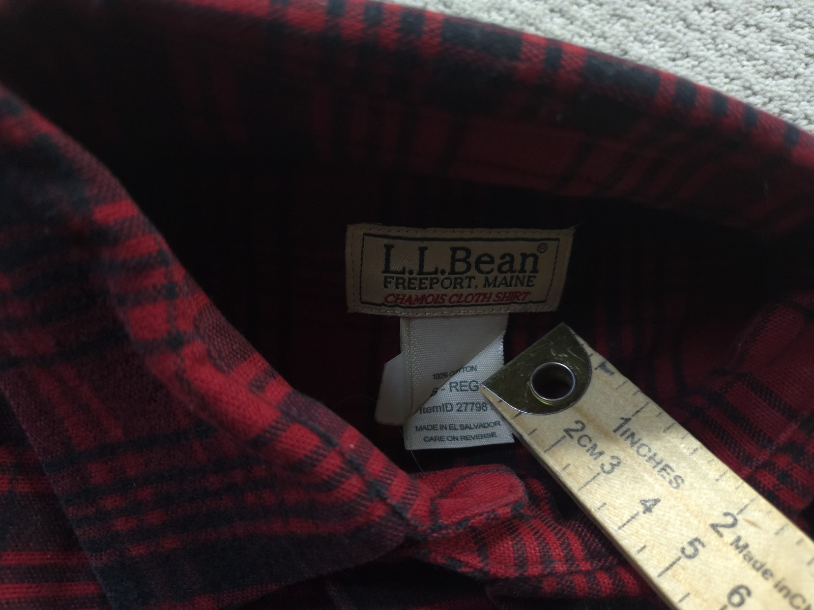 LL Bean Chamois Cloth Shirt Mens Small Red Black Plaid Buffalo Flannel Chore