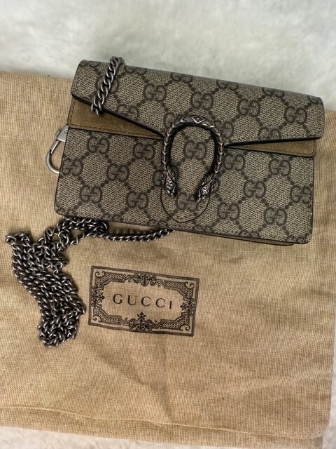 Gucci GG Supreme Monogram Super Mini Dionysus Bag
