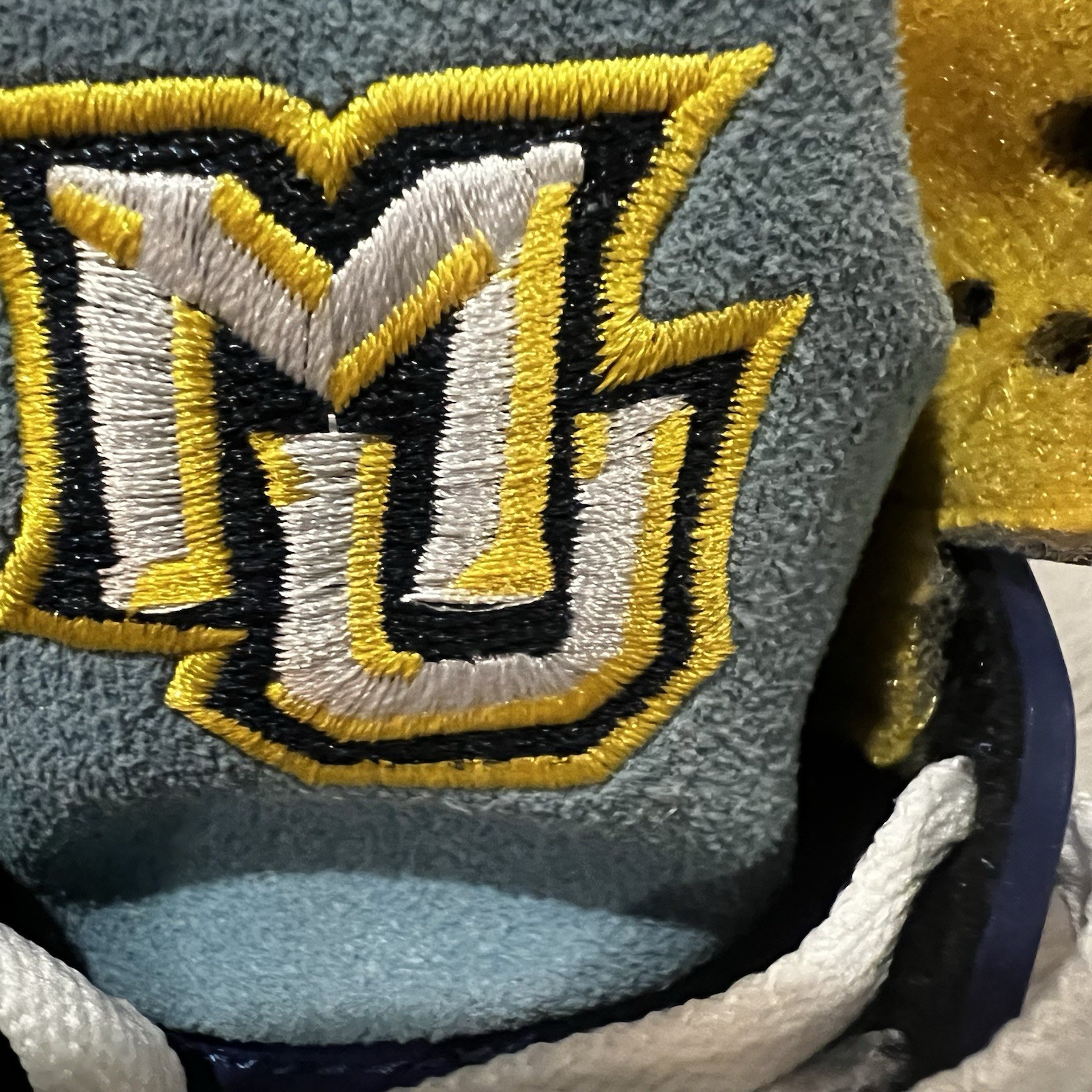 Air Jordan 5 Marquette MU PE Style Navy Yellow Nike Air Sz 7 Custom