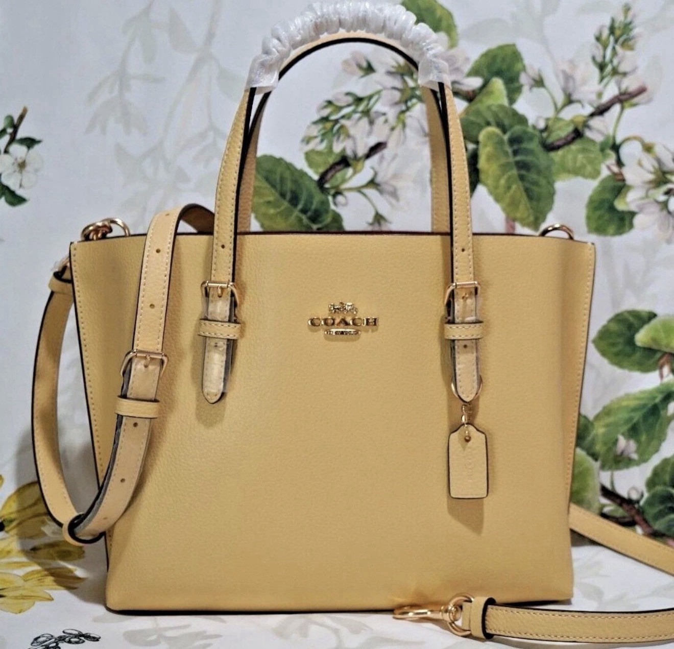 NWT COACH MOLLIE C4084 Tote 25 Crossbody Handbag In VANILLA Pebble-Leather Gold