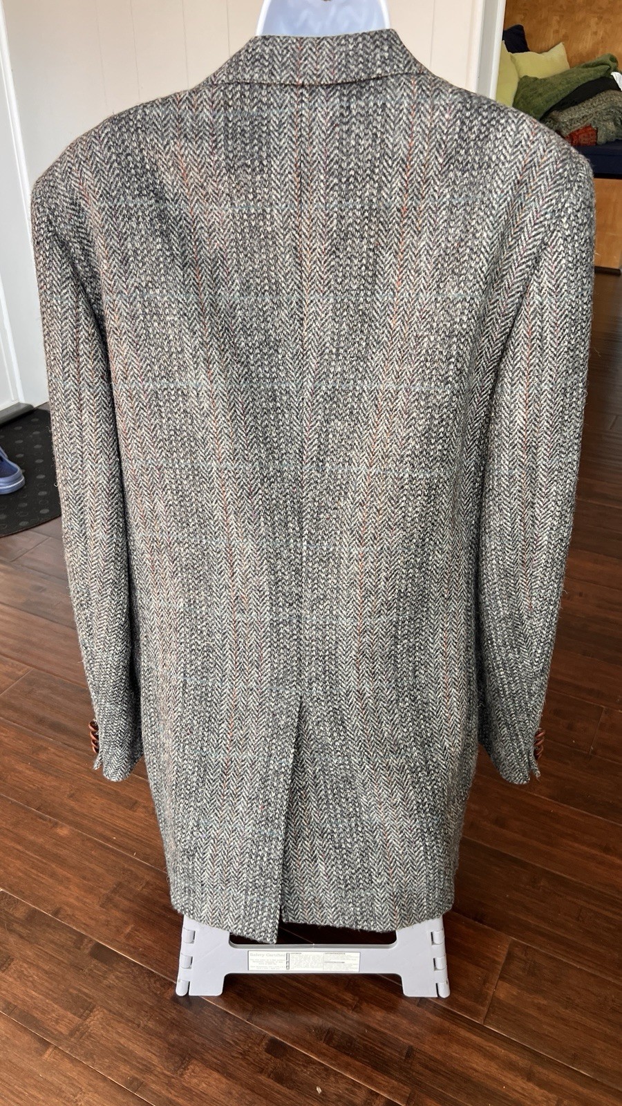 Beautiful Vtg Mens Wool Herringbone Tweed Blazer Sport Coat USA 2-Button Gray 44