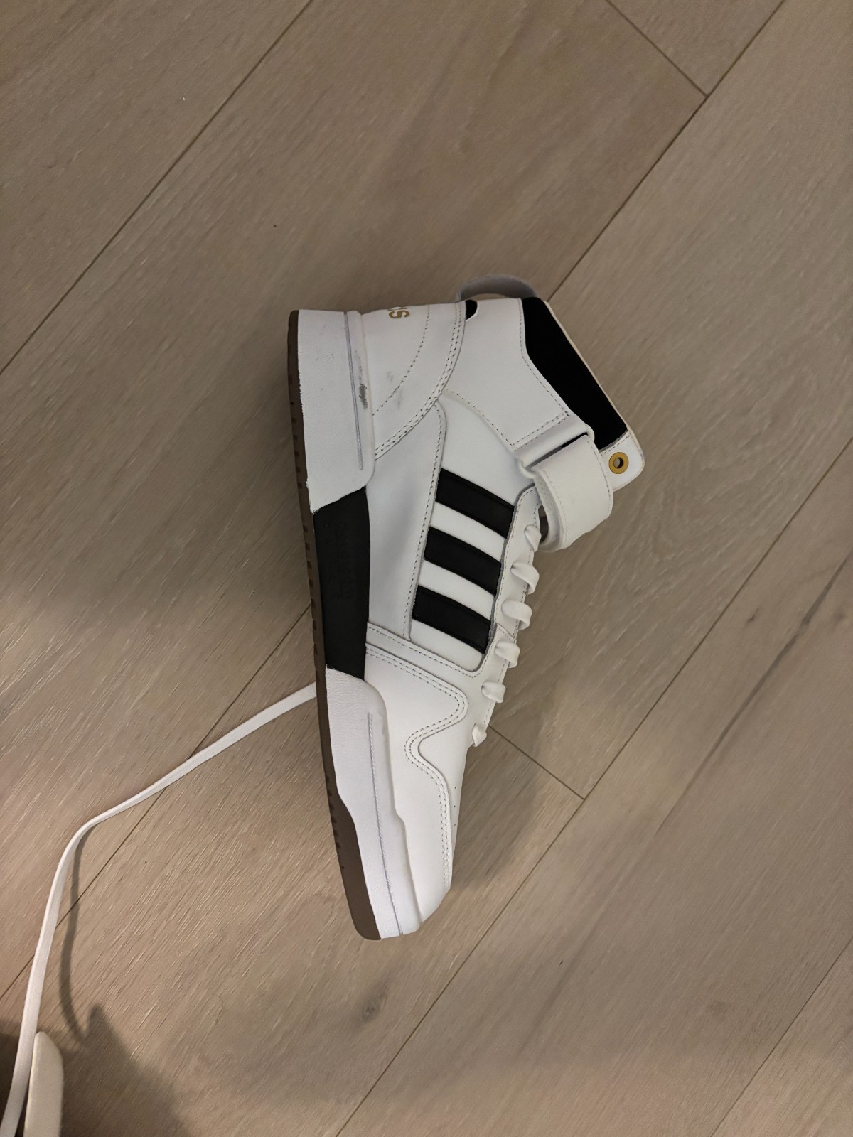 Adidas Postmove Mid Size 10 1/2 US (LIGHTLY WORN)