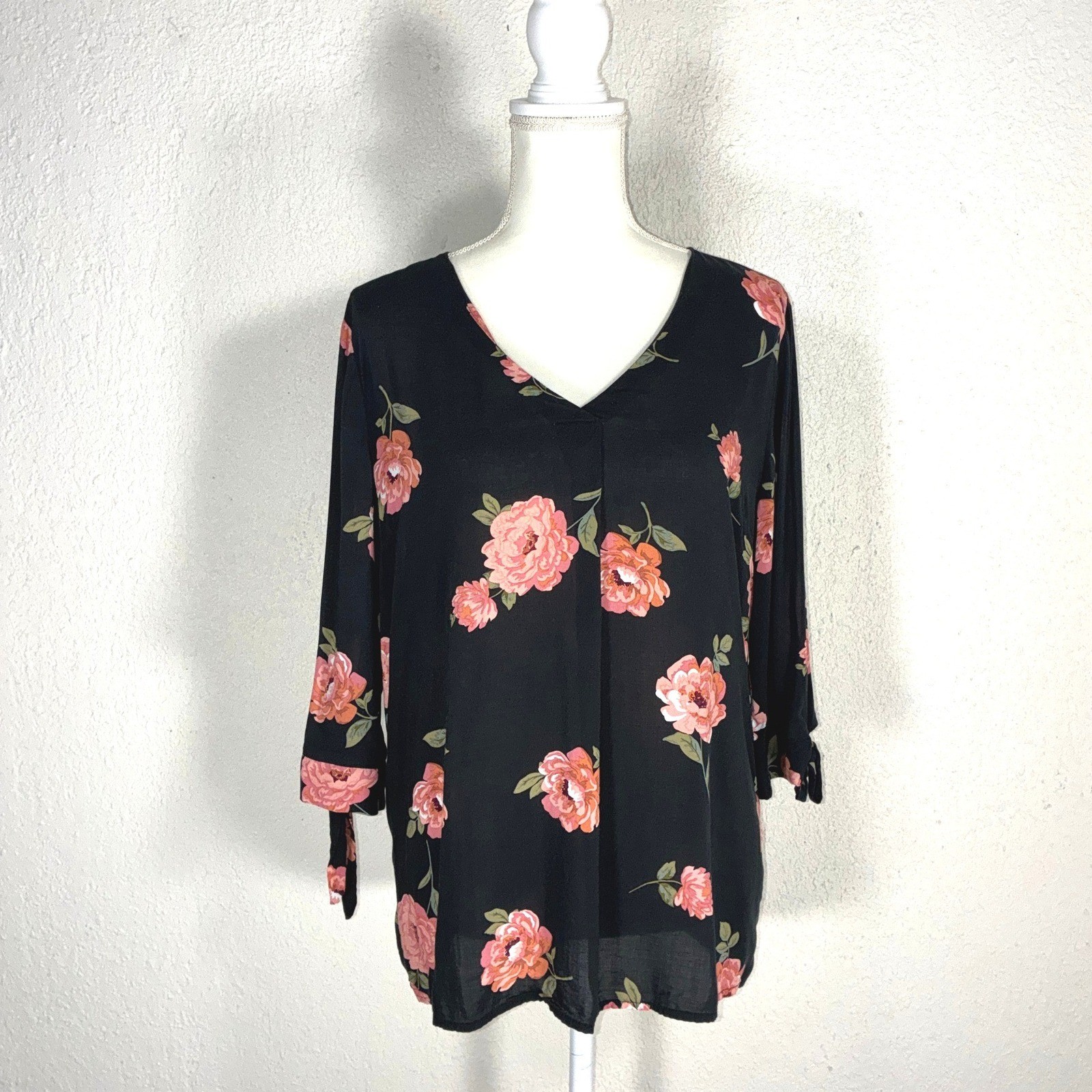 Brina & Em Women Black Floral V-Neck 3/4 Tie Sleeve Rayon Blouse Top Medium