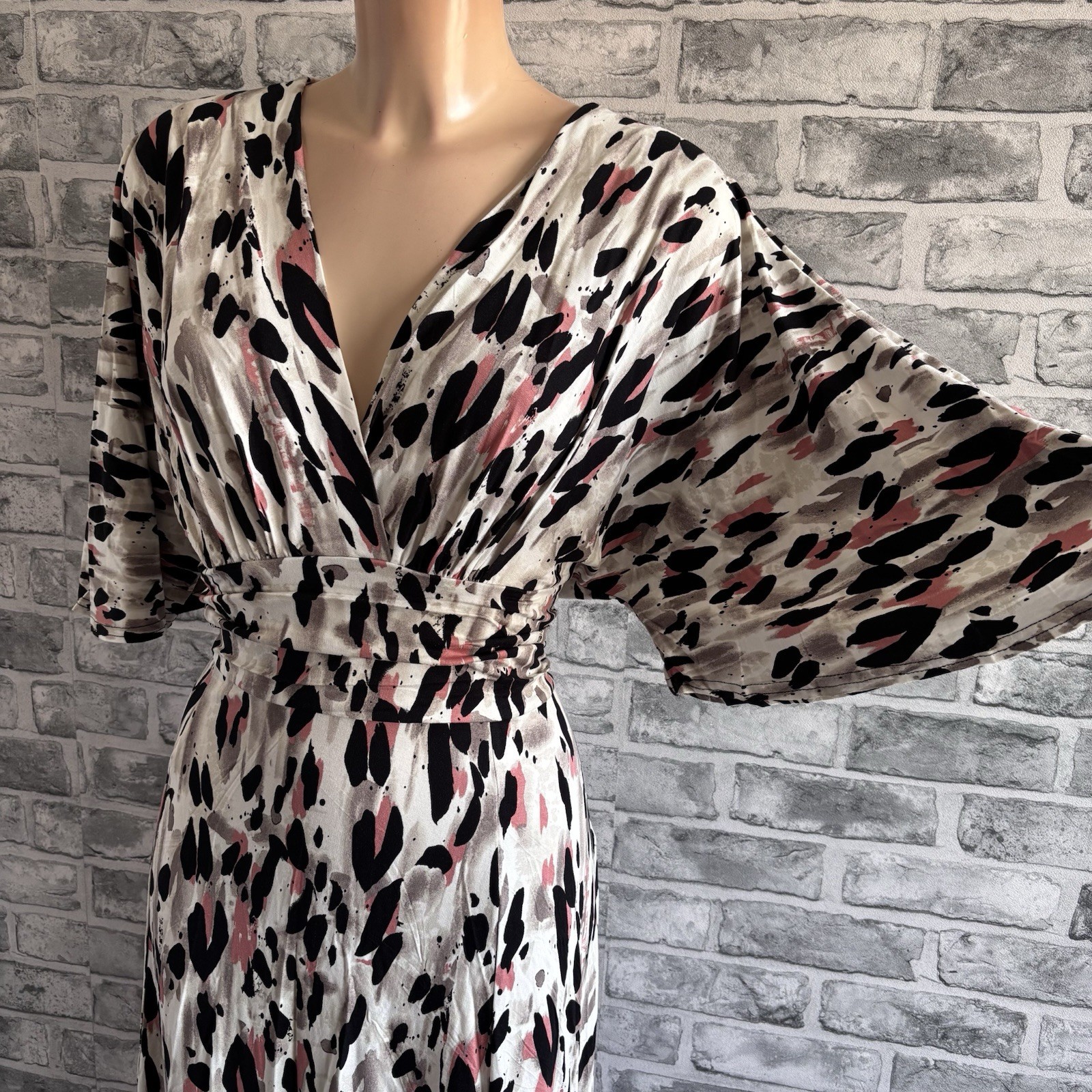 068 Beautiful Summer Floaty Style Angle Flutter Sleeves Long Maxi Dress