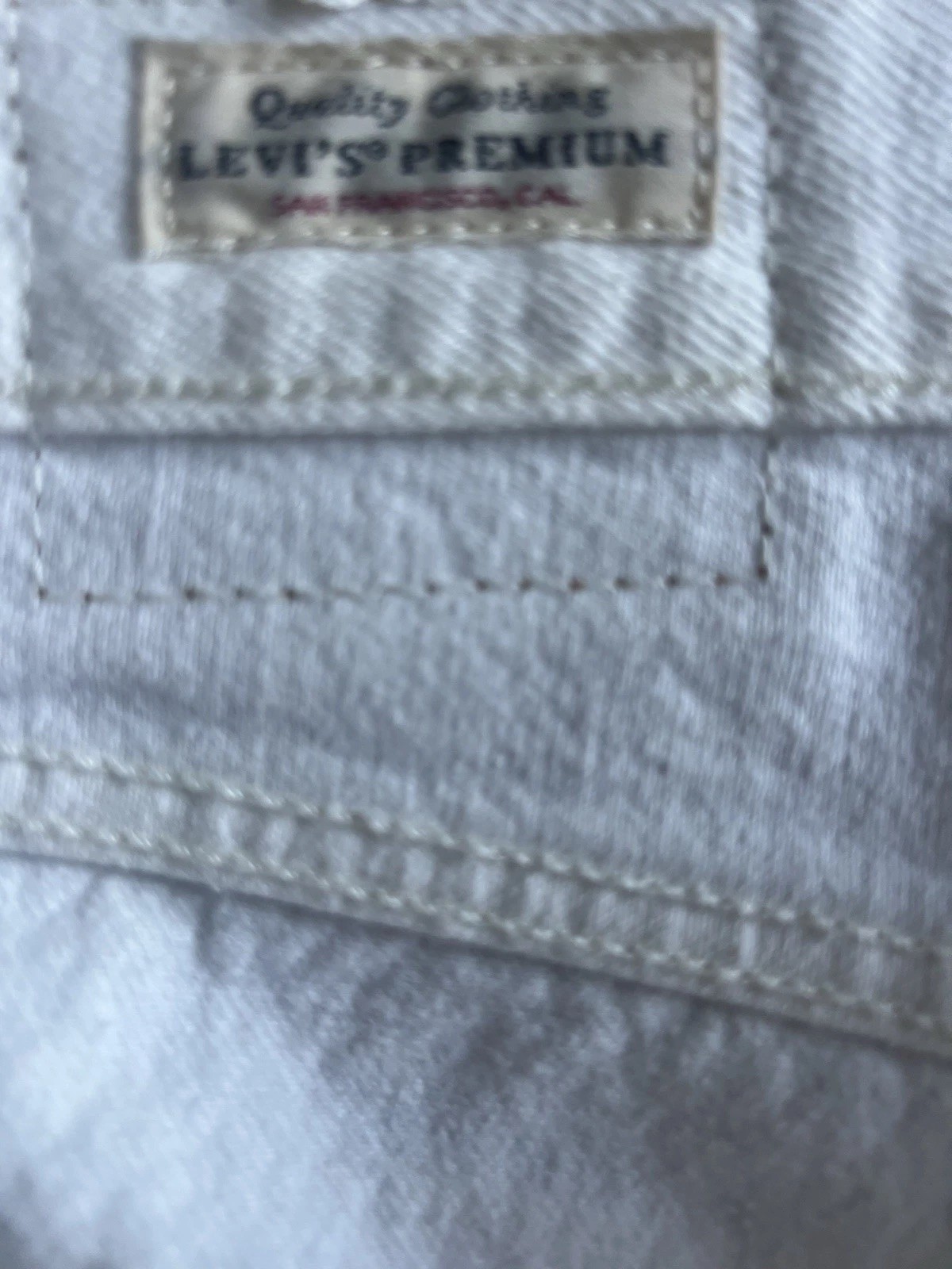 Levi’s Premium 501 Women’s White Denim Cut Off Shorts Mid Rise 5-Pocket Size 27