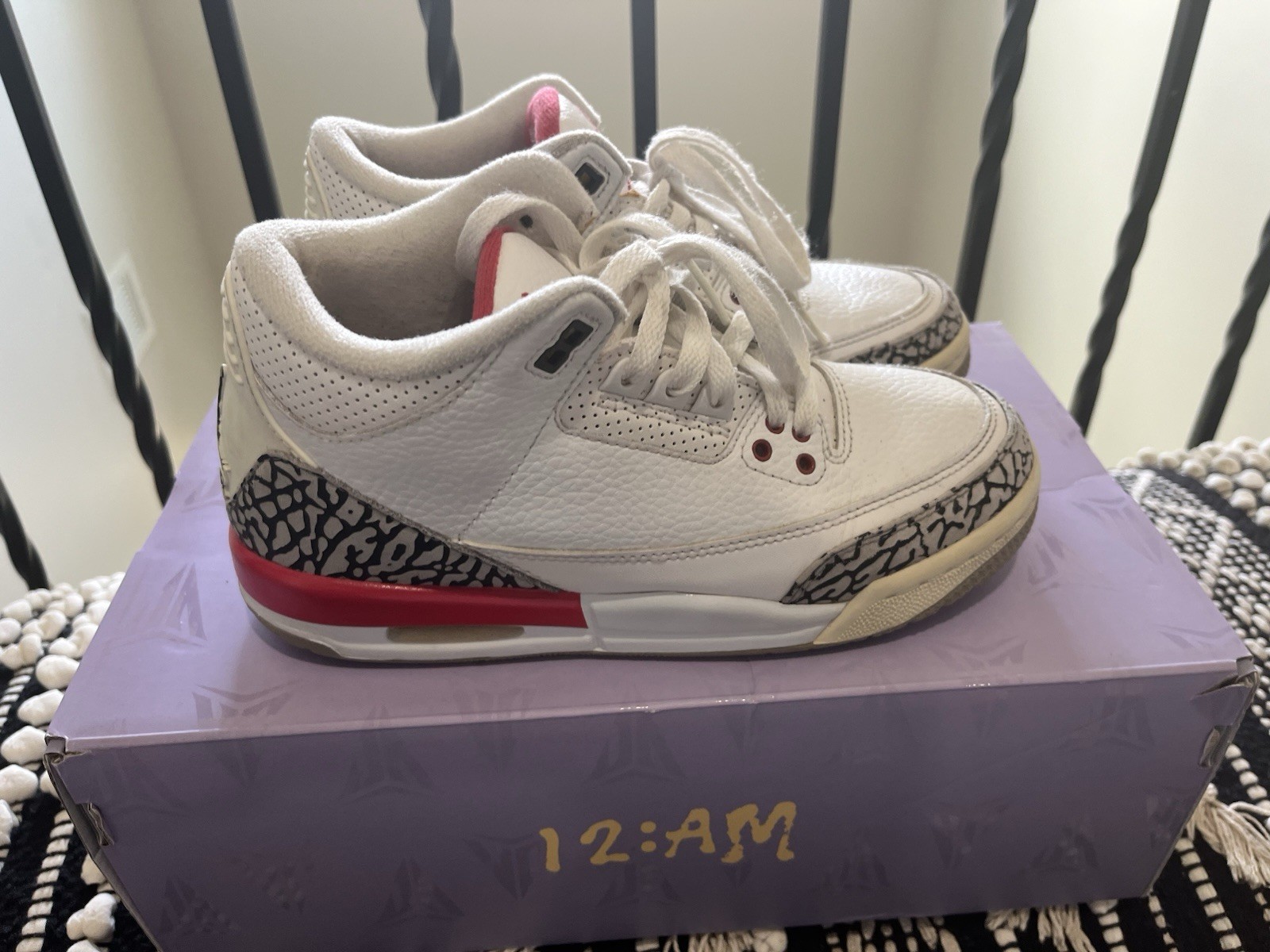 Jordan 3 OG white And Red Size 4.5