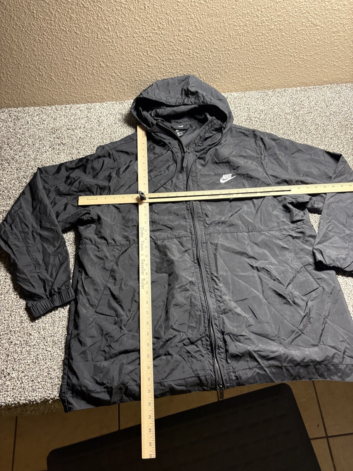 Nike Windbreaker Full Zip Jacket Mens 2XL Black Nylon Hooded Lightweight 928857