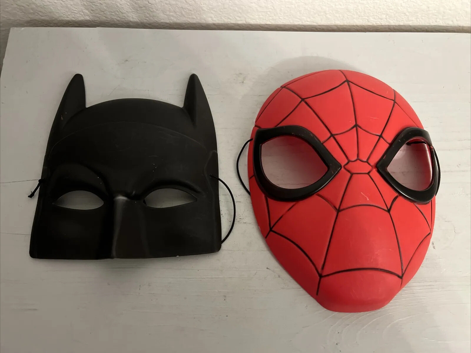SPIDERMAN & BATMAN HALLOWEEN MASKS (PRE-OWNED)
