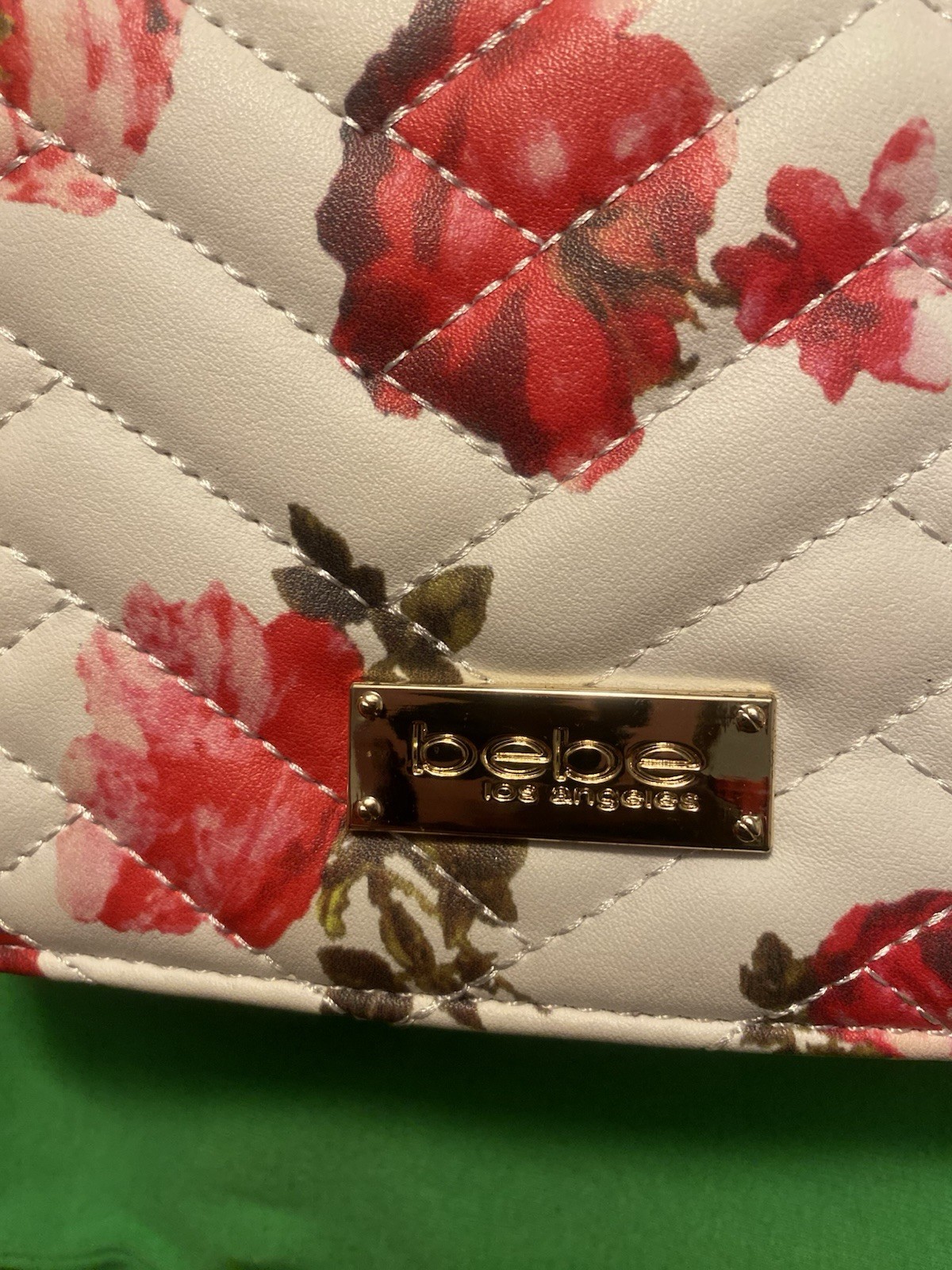 bebe Floral Quilted White Crossbody Bag Gold Chain Strap, Detachable, Pockets