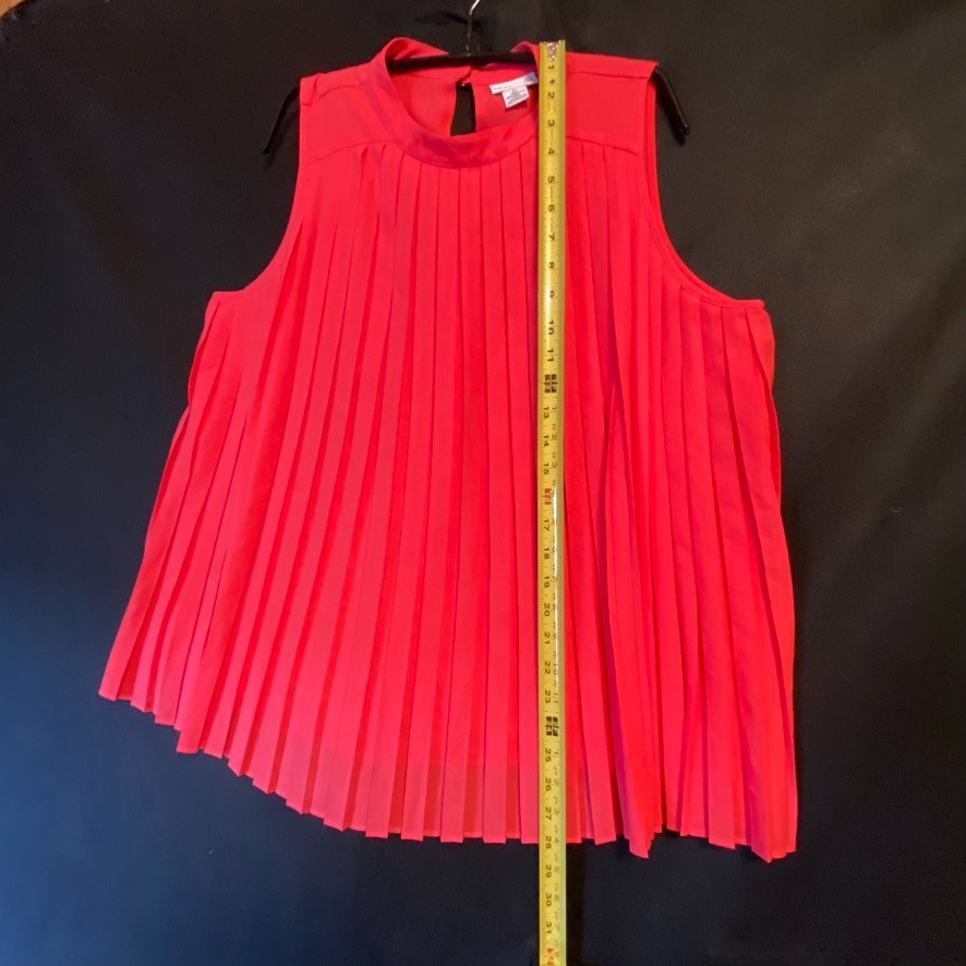 Liz Claiborne Coral-Colored Pleated Sleeveless Blouse Inner Lining Size L