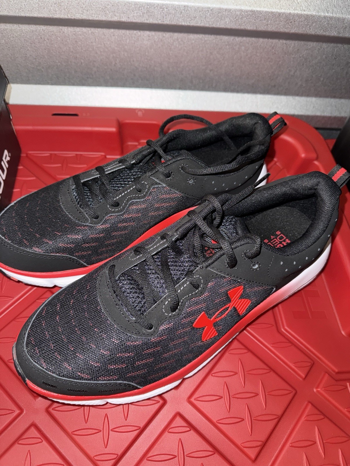 Men’s Under Armour 3026175 Training UA Charged Assert Running Athletic Shoes 12
