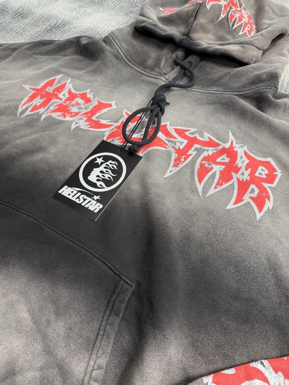 Size XL – 2026 Hellstar Stars Shine Graffiti Hoodie