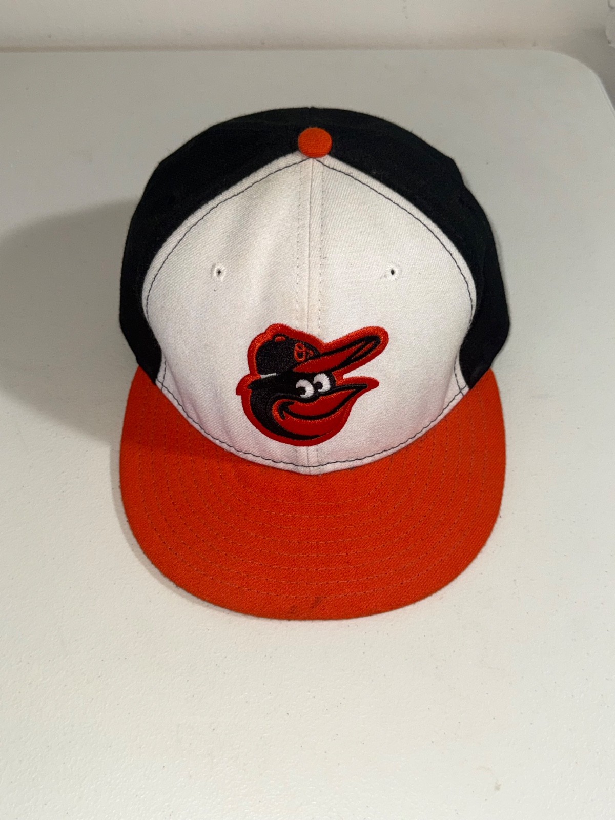 34 Hat Cap Lot New Era Nike NFL MLB NBA NHL Carhartt Patagonia Reseller