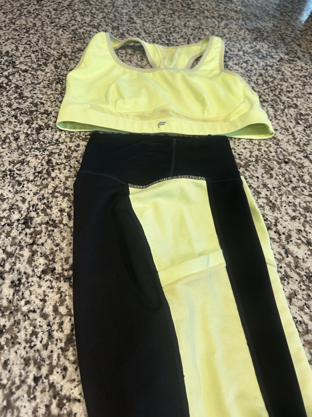 Fabletics PowerHold Colorblock 2-Piece Set Size M Sports Bra & Leggings