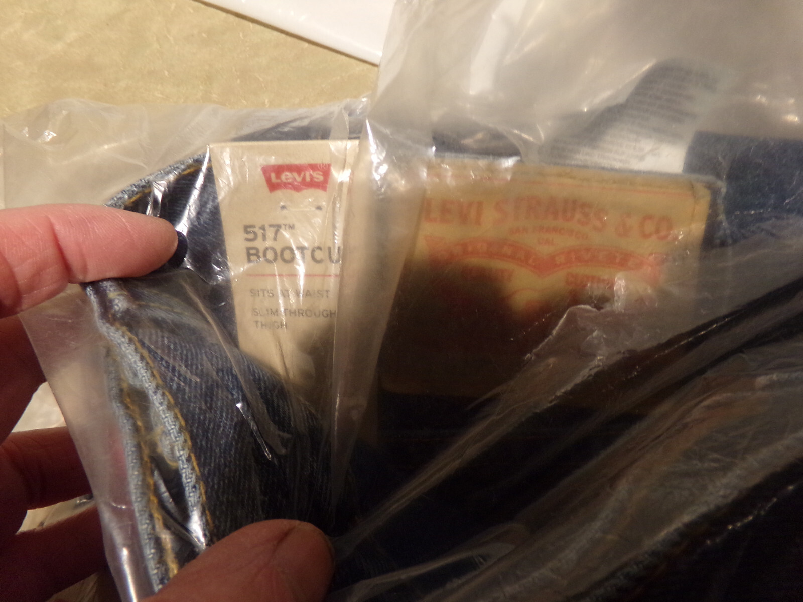 Factory Sealed Vintage & Classic Levi’s 517 Boot Cut Men’s Jeans W29 x L32 ZYX