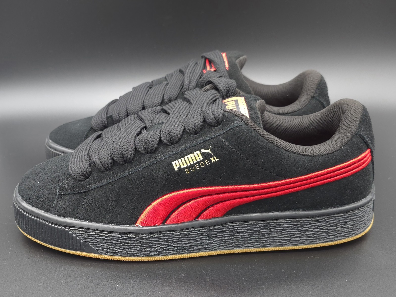 NEW Puma Suede XL Black Red Gum Skate Sneakers Size 8.5 M in Box w/ Extra Laces