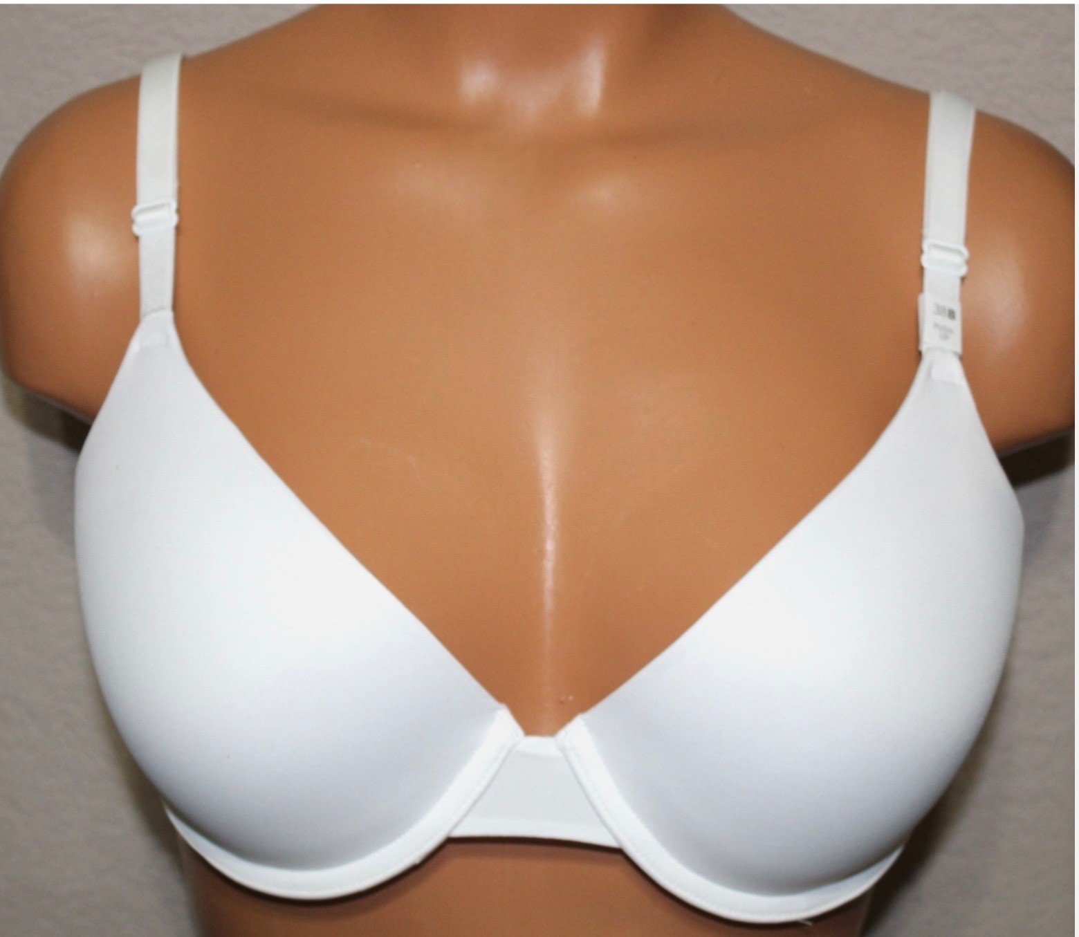 New Victoria’s Secret Push Up Bra – White – Size 38B