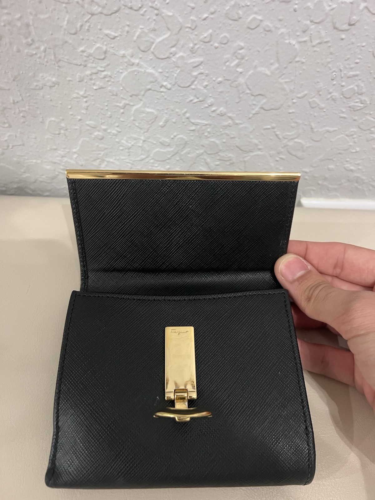 Salvatore Ferragamo Gancini Textured Leather Bifold Black Wallet￼