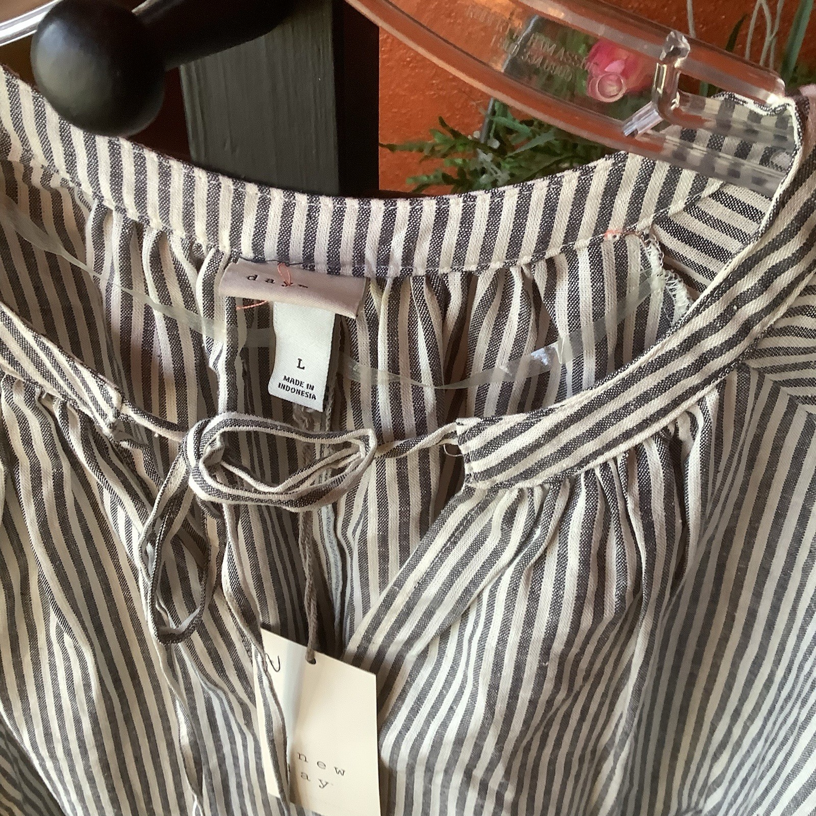 New A New Day Large Striped Hi Low Tie V Front Linen Blend Top