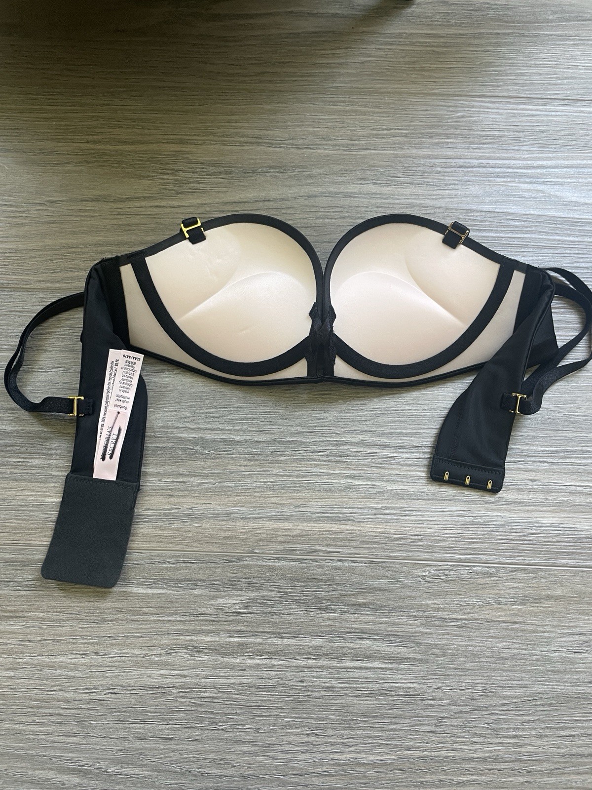 $55 Victoria’s Secret Bombshell Multi-way Strapless 32AA Add 2 Cup Sizes NWOT ❤️