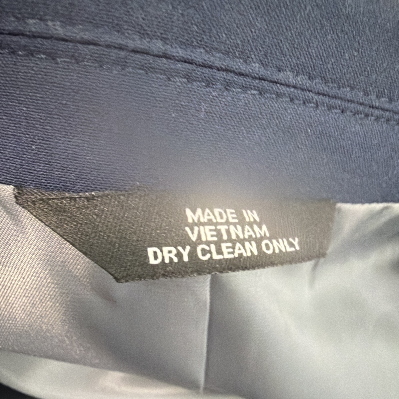 J.M. Haggar Men’s Navy Slim Fit 2-Piece Suit 40R 34×30 Stretch Flat Front