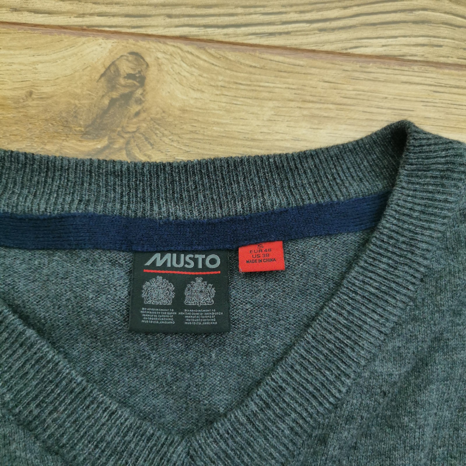 Musto Jumper Mens S Small Grey V Neck Cotton Nylon Merino Wool Yachting