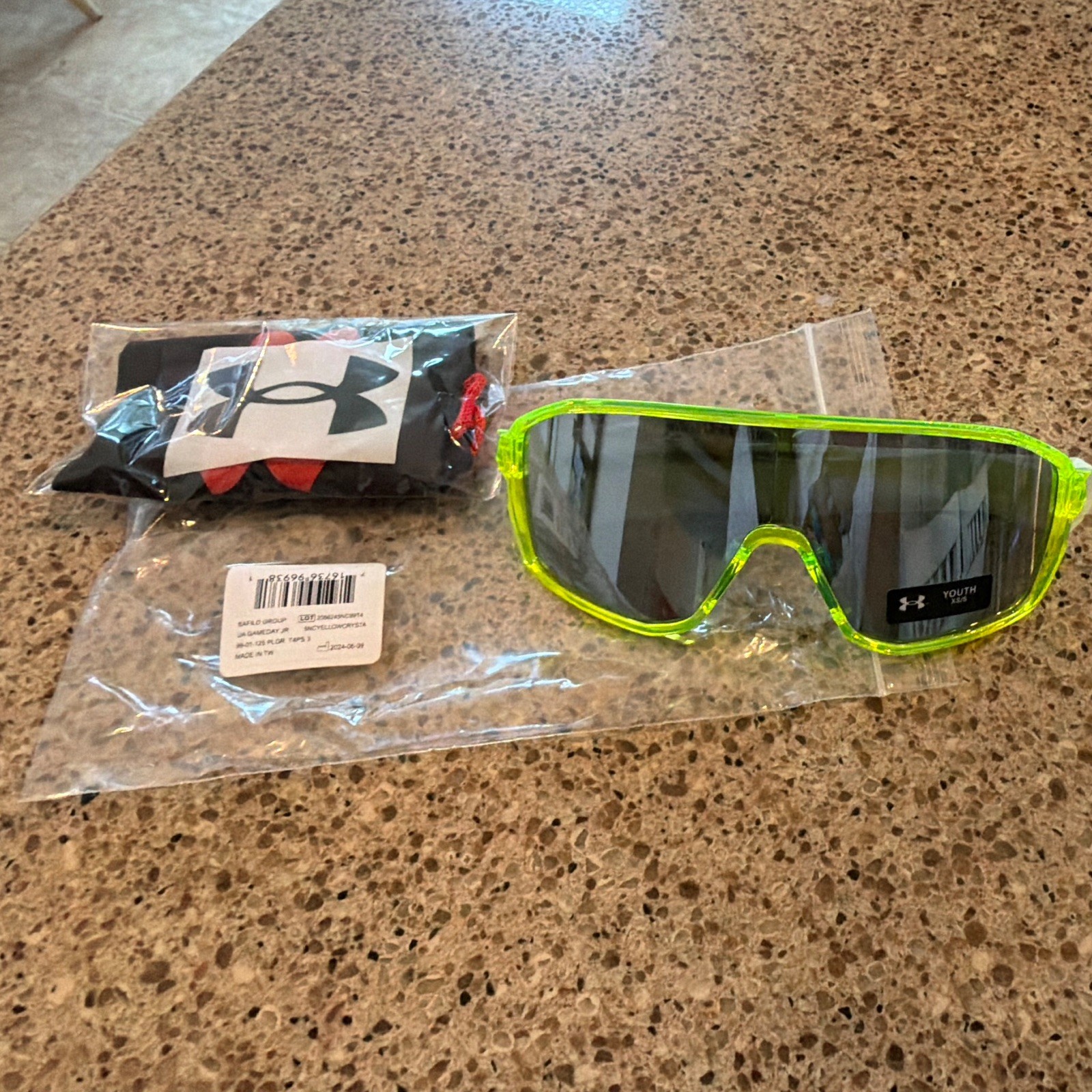 Under Armour Men’s Shield Sunglasses Green Plastic Frame Gray Mirrored Lenses