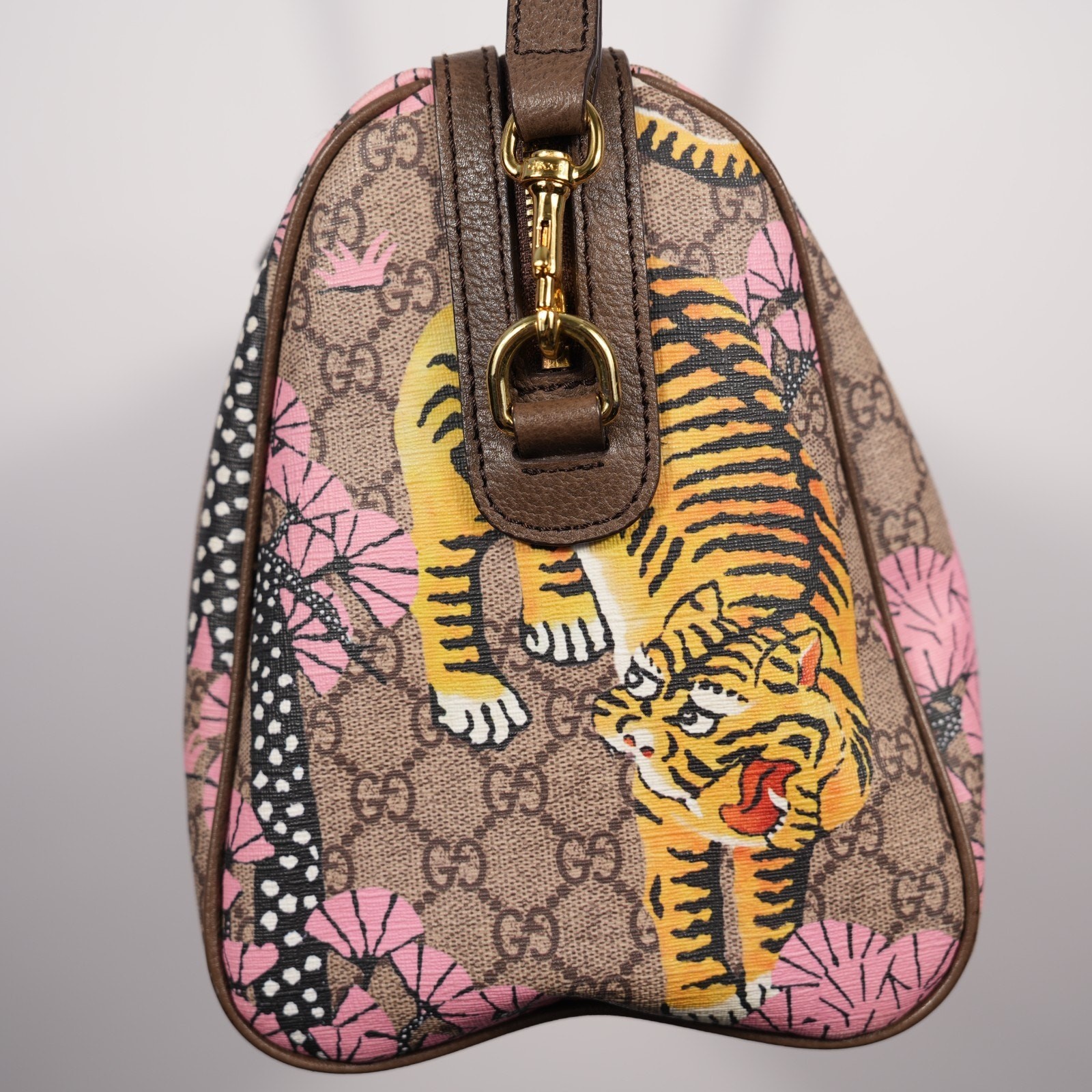 Gucci GG Supreme Monogram Bengal Medium Boston Beige Pink
