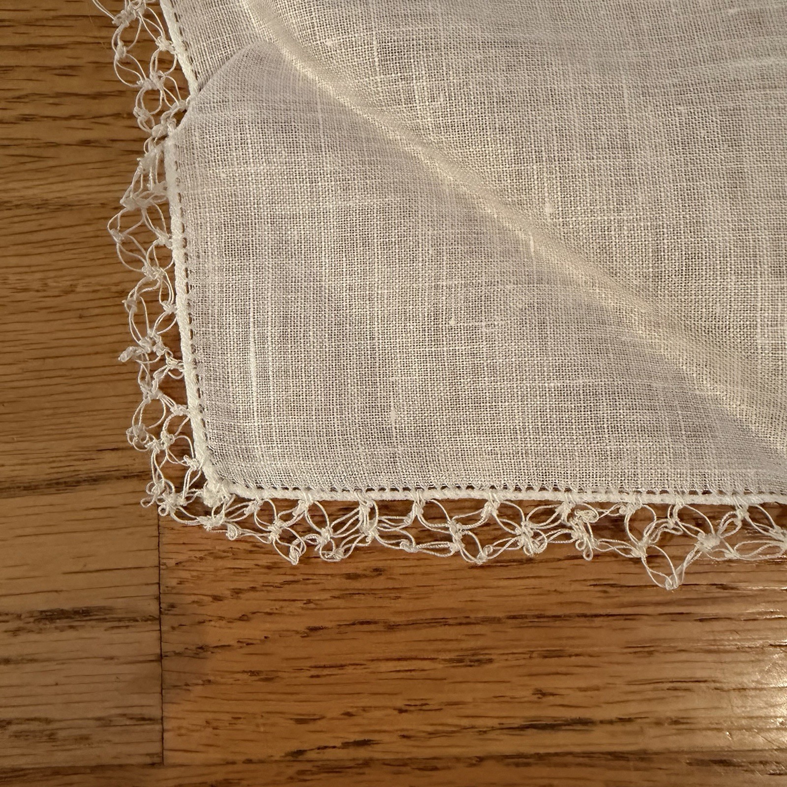 Vintage Linen Hanky White On White Hand Tatted Lace Edging 11”x11” Wedding