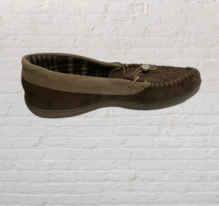 Men’s House Shoe/Slipper, XL, Loafer Style, Rubber Sole, Adjustable for Width