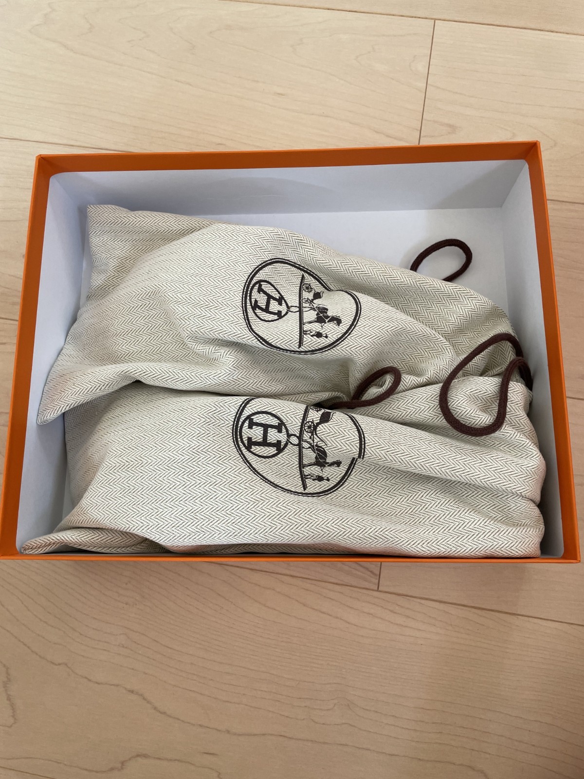 Size 38 EU Brand New Hermes Etoupe Epsom Calfskin Oran Sandals
