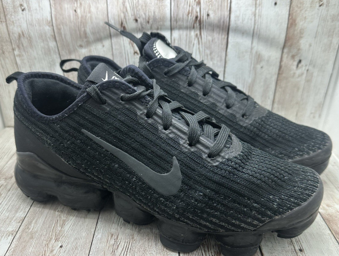 Nike Boys Air VaporMax Flyknit 3 BQ5238-001 Black Running Shoes Sz 6.5Y