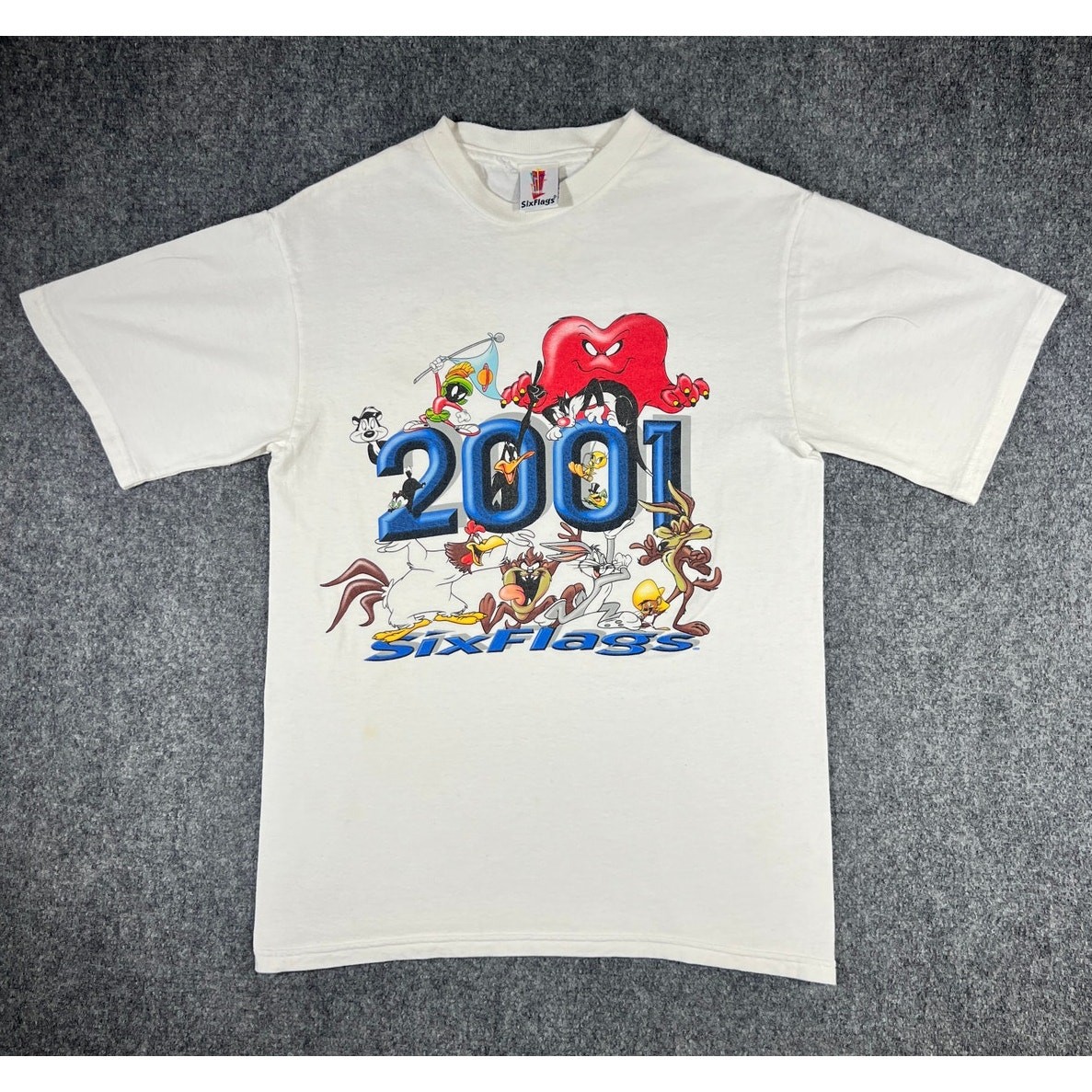 Vintage 2001 Six Flags Looney Tunes T-Shirt White Y2K Medium