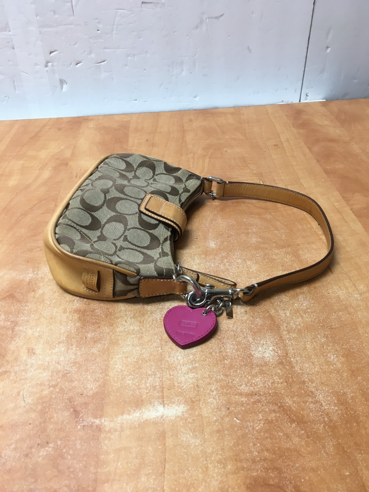 Coach Tan Demi Buckle Small Purse Logo Magnetic H3U-6362