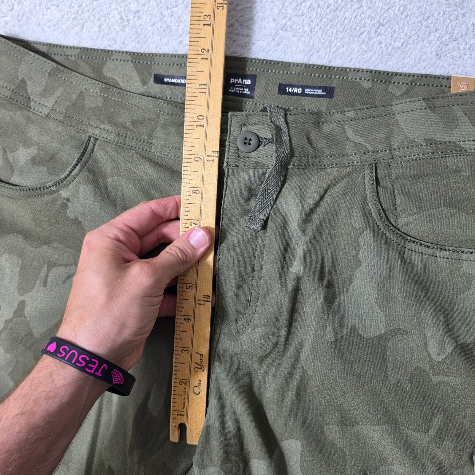NEW! Prana Halle Jogger II Womens 14 RG Sage Camo Stretch 36/28