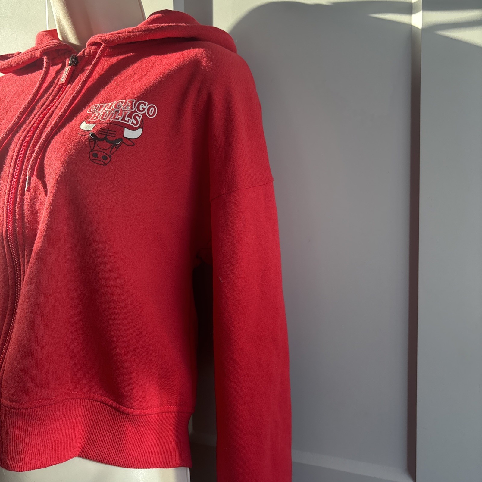 NBA Chicago Bulls Cropped Red full zip hoodie Size 2XS