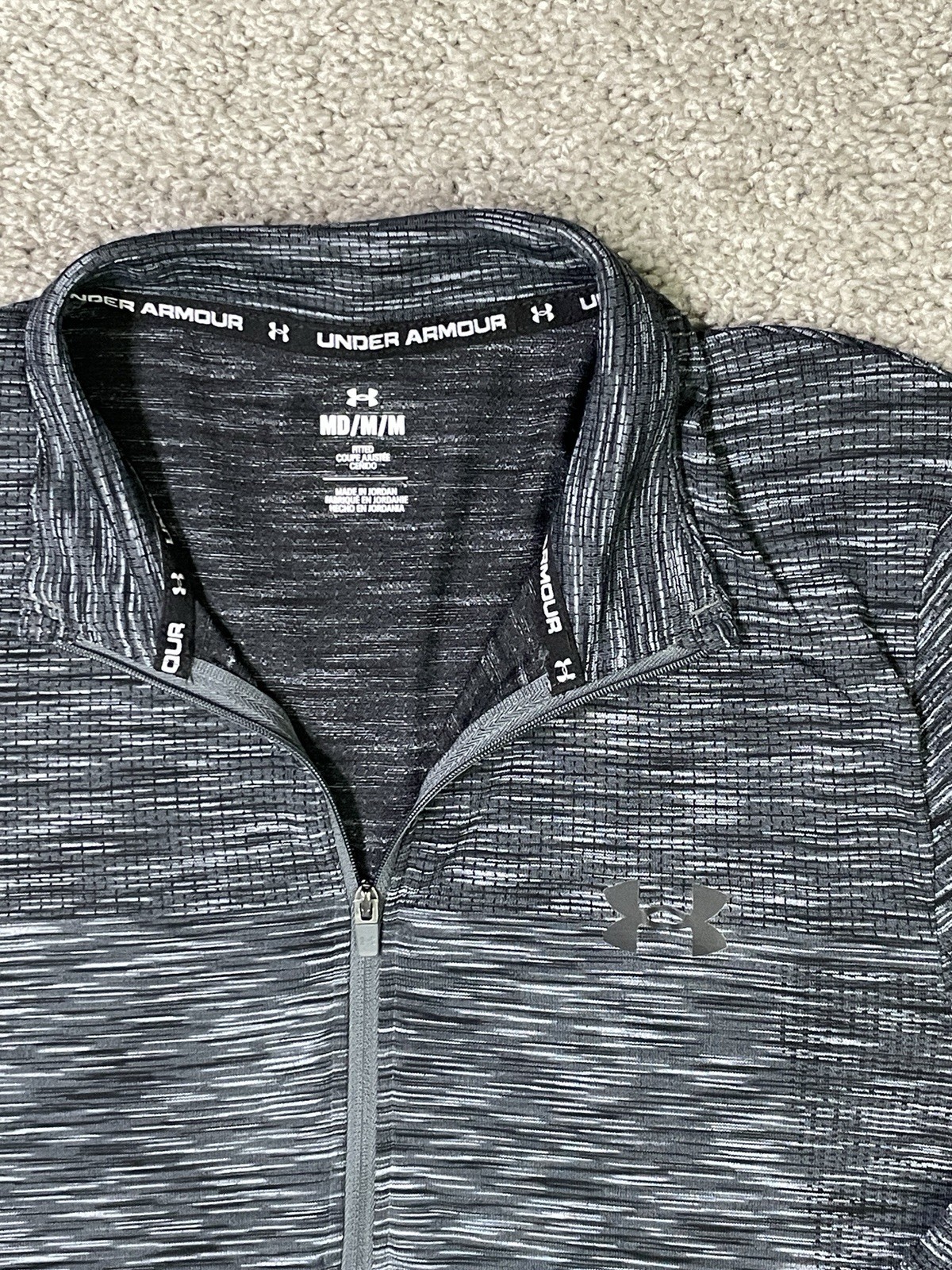 Under Armour Men’s Seamless 1/2 Zip Pullover Lightweight Black 1359875 Medium