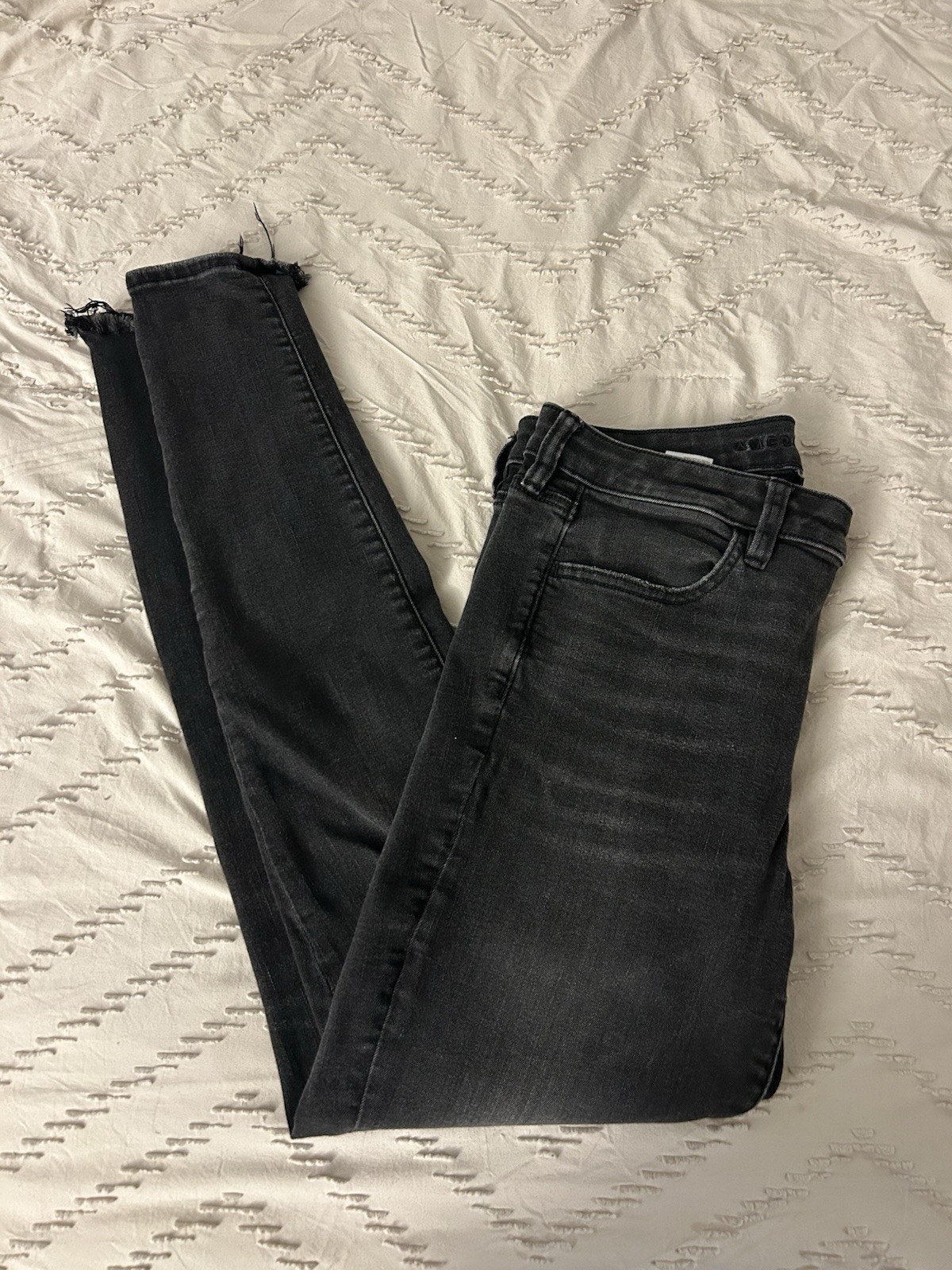 American Eagle Skinny Stretch Distressed Black Charcoal Wash High Rise Jeans