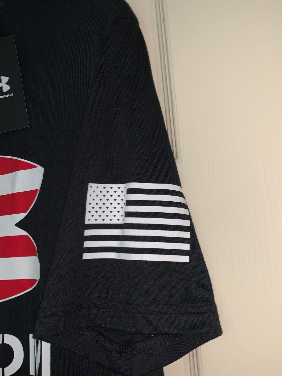 NWT Under Armour Freedom Logo Men’s Medium Black S/S T-shirt Top 1370811