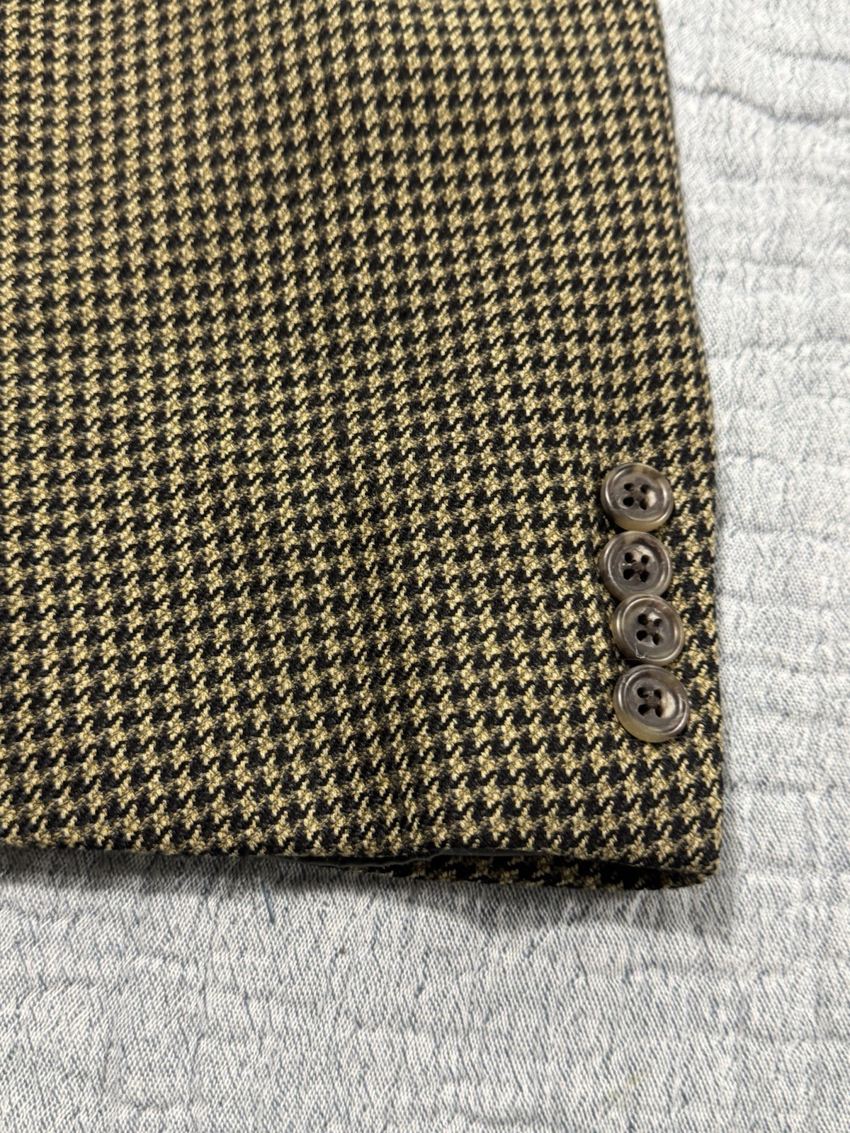 Hickey Freeman Bespoke Houndstooth Blazer. Brown Measurements in Pictures