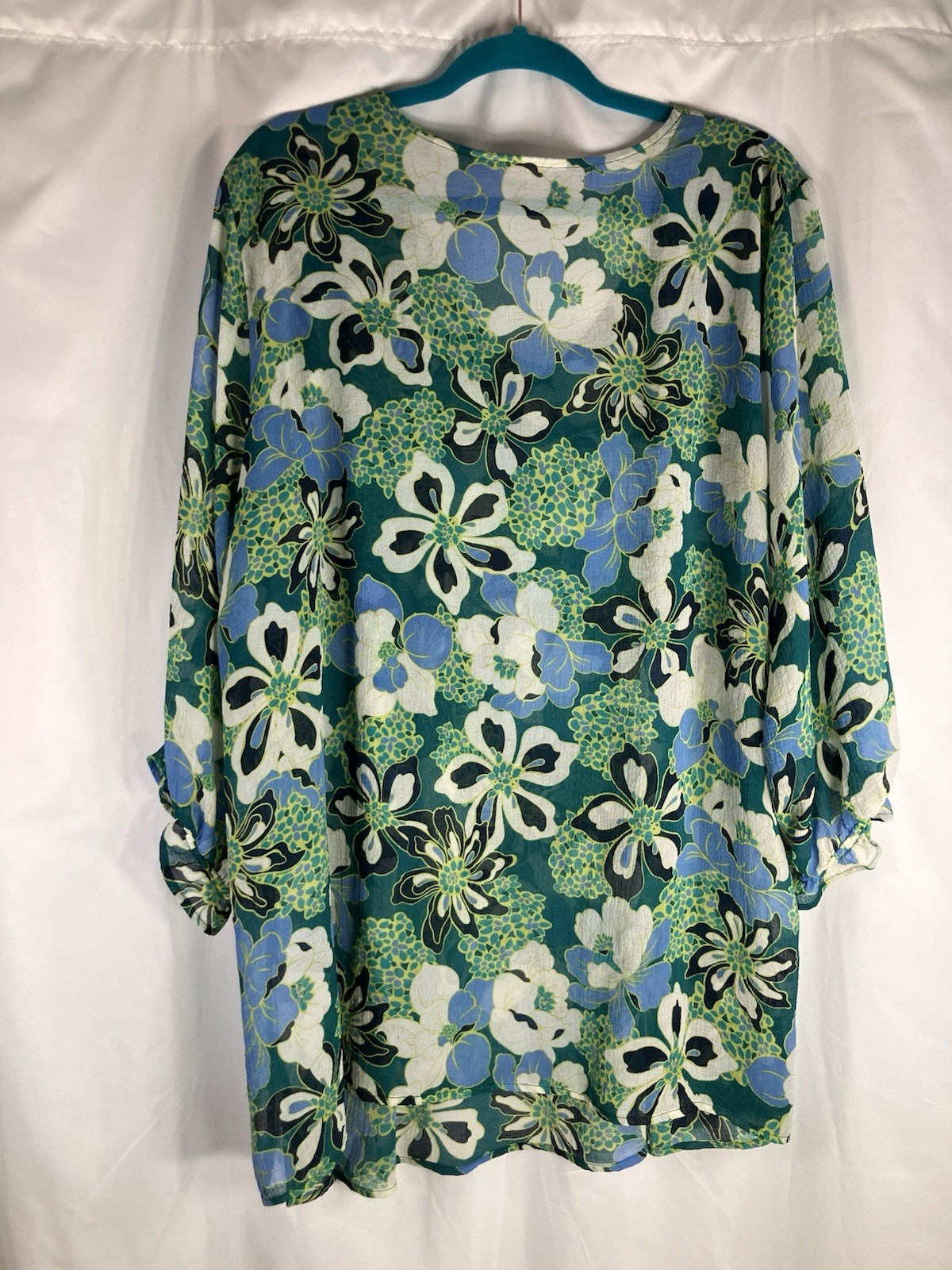 Avenue Women’s Semi-Sheer Blouse Size 26/28 Green Blue Artsy Pleated LS